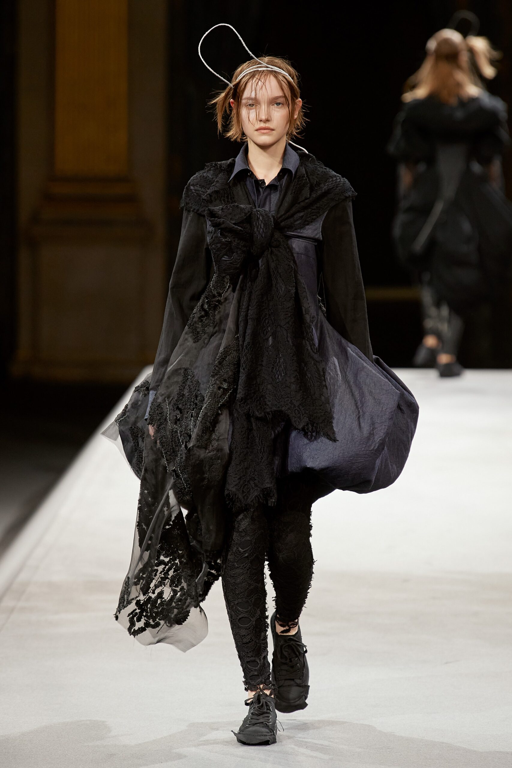 Yohji Yamamoto F/W 22 Look 36