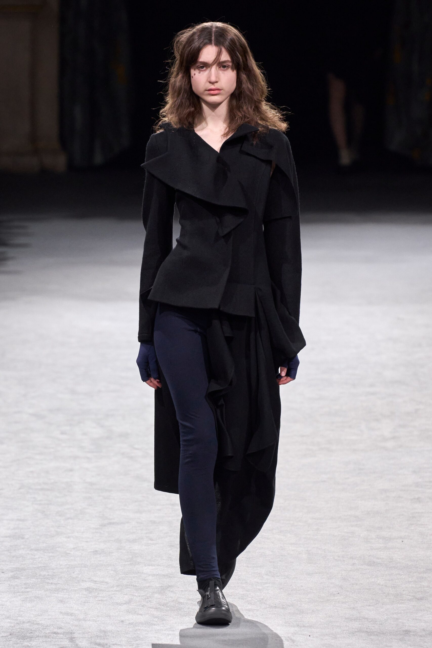 Yohji Yamamoto F/W 23 Look 36