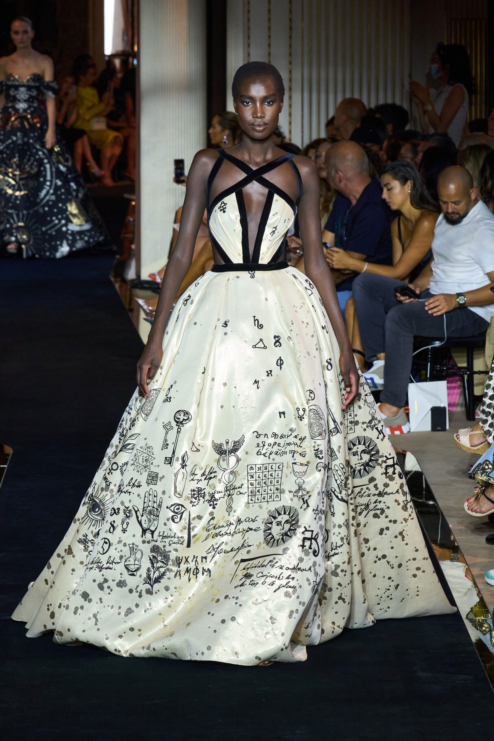 Zuhair Murad F/W 22 Couture Look 35