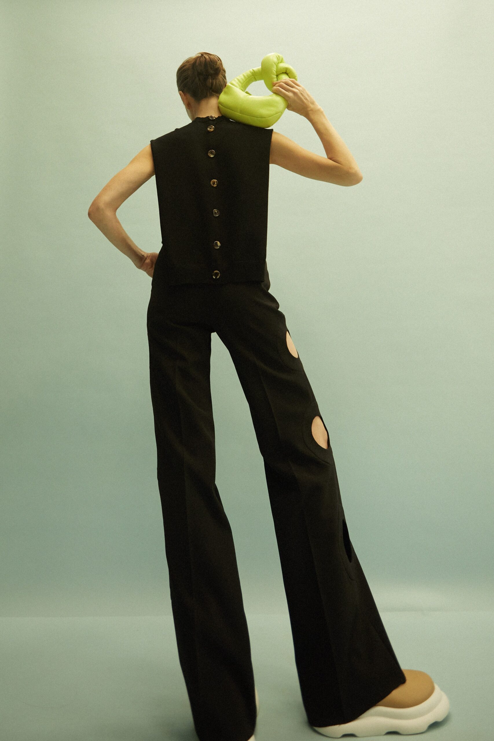 A.W.A.K.E. MODE S/S 22 Look 603