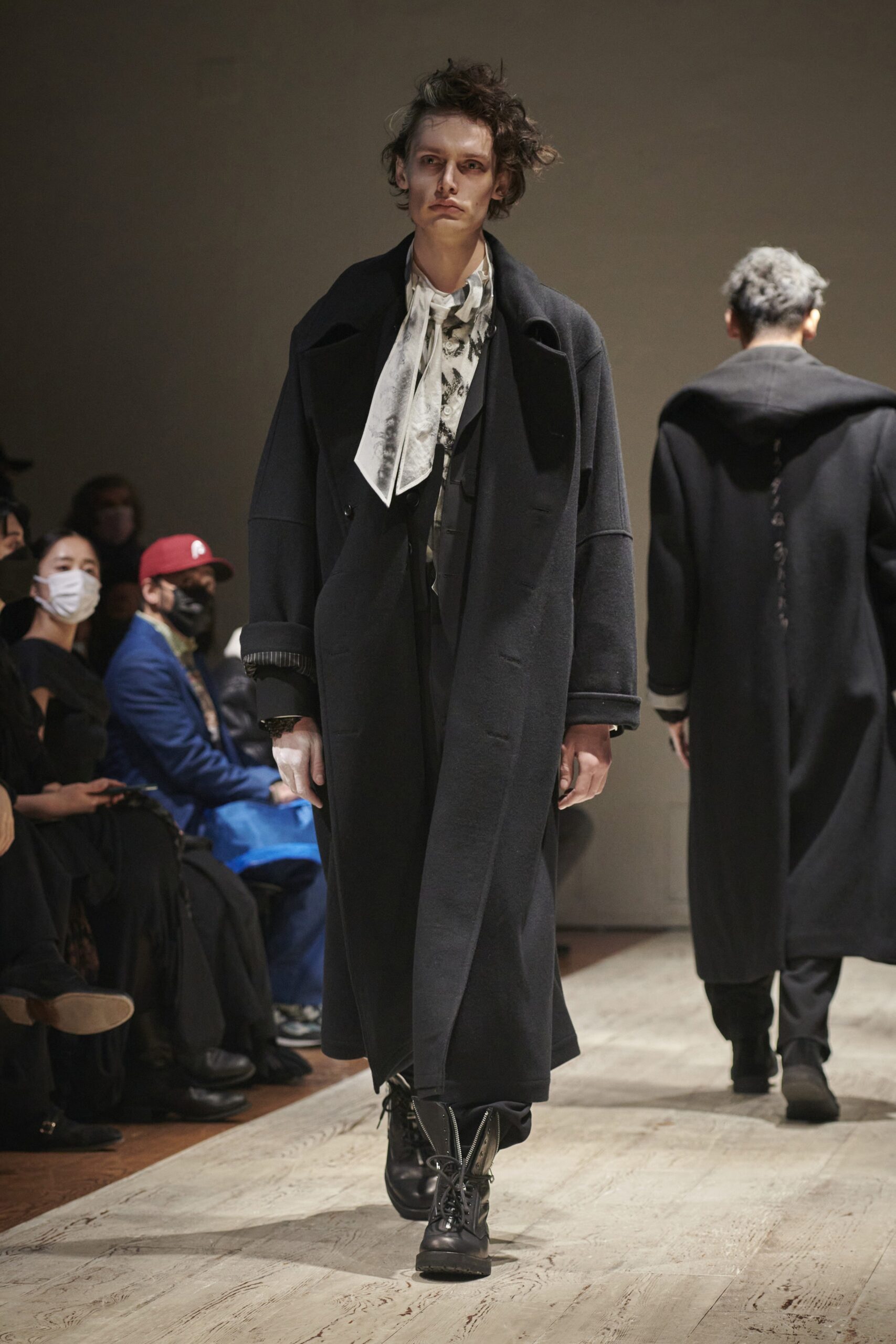 Yohji Yamamoto F/W 22 Menswear Look 37