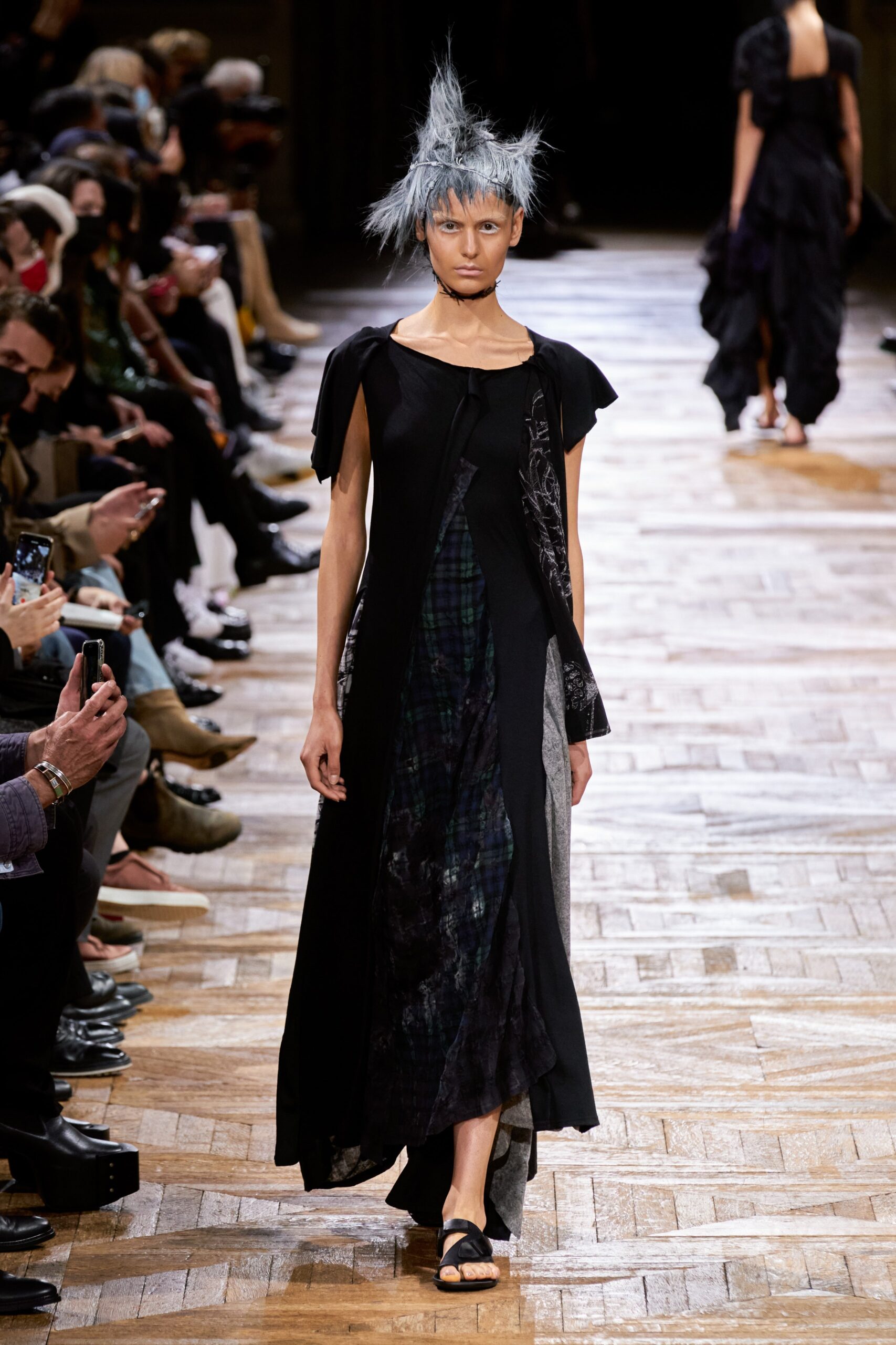 Yohji Yamamoto S/S 22 Look 37