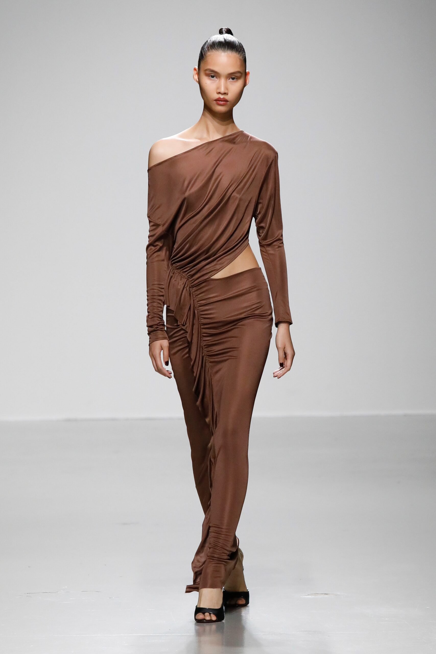 Atlein S/S 24 Look 405