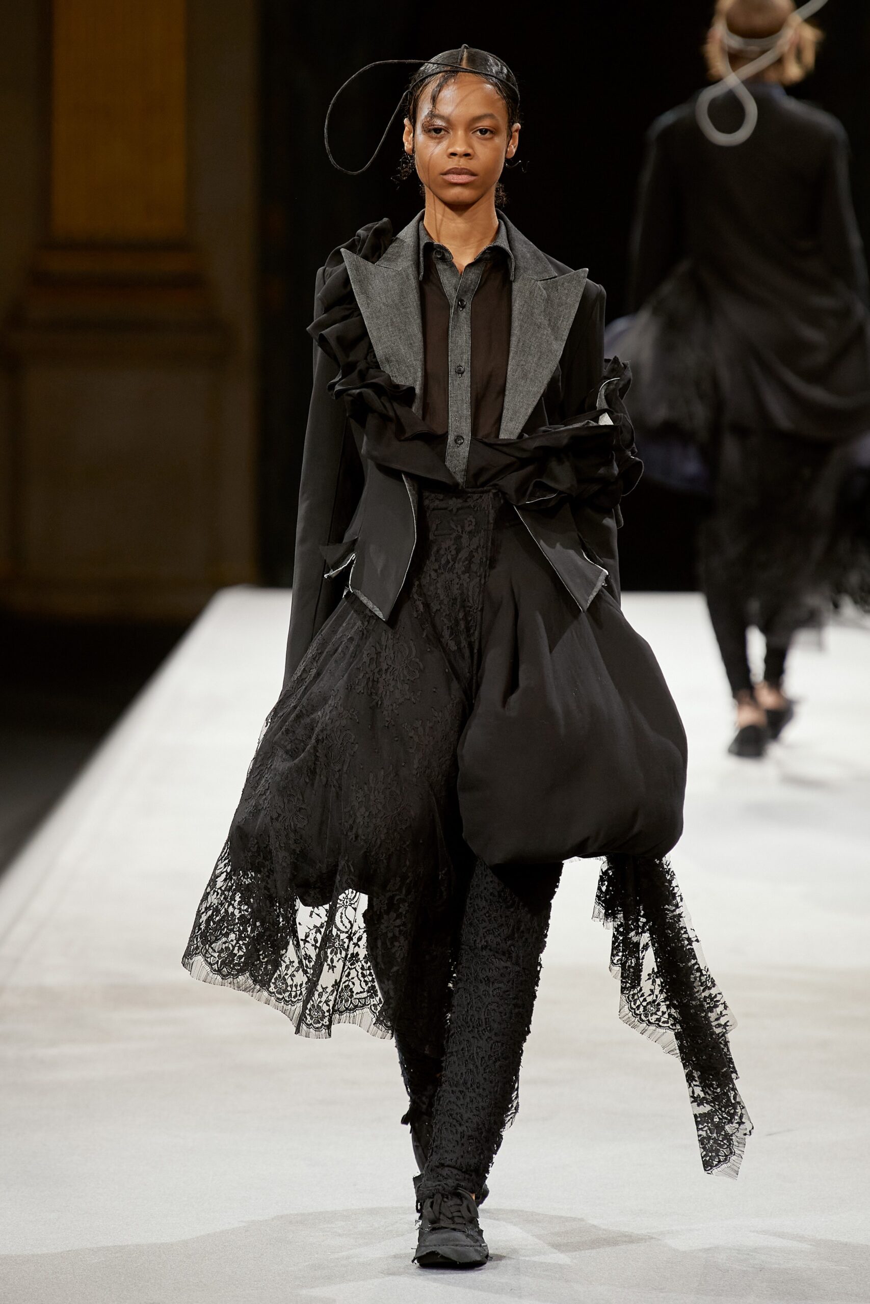 Yohji Yamamoto F/W 22 Look 37