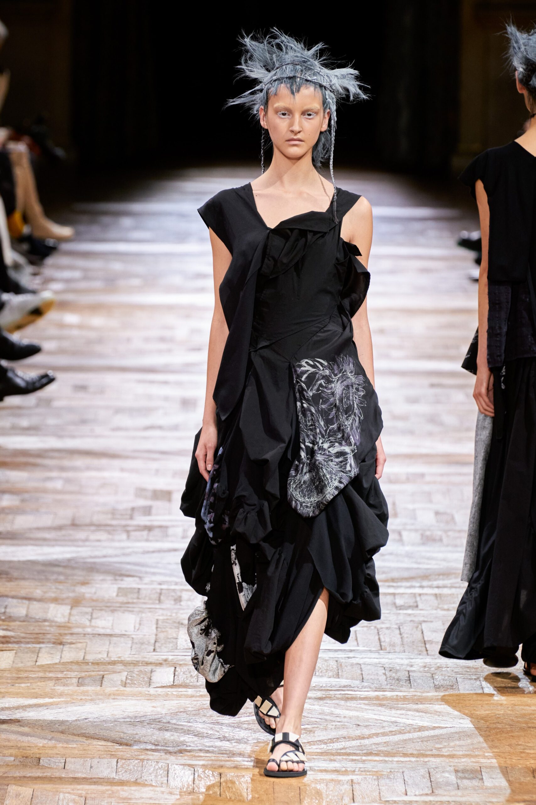 Yohji Yamamoto S/S 22 Look 38