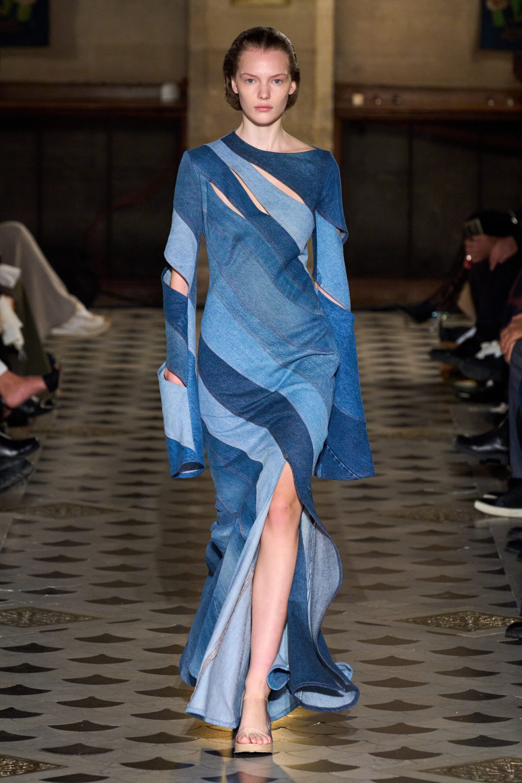 A.W.A.K.E. MODE S/S 23 Look 631