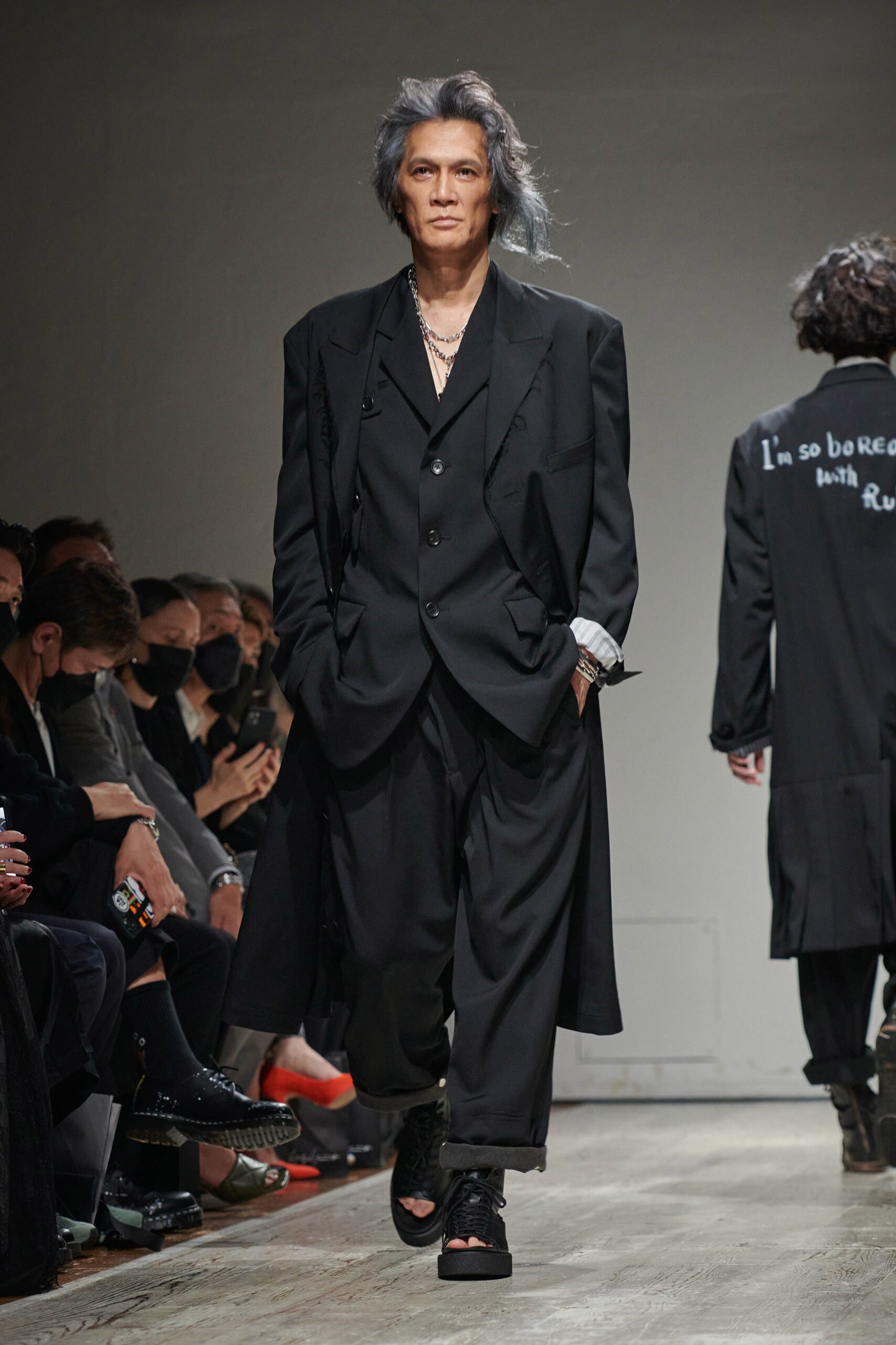 Yohji Yamamoto S/S 23 Menswear Look 38
