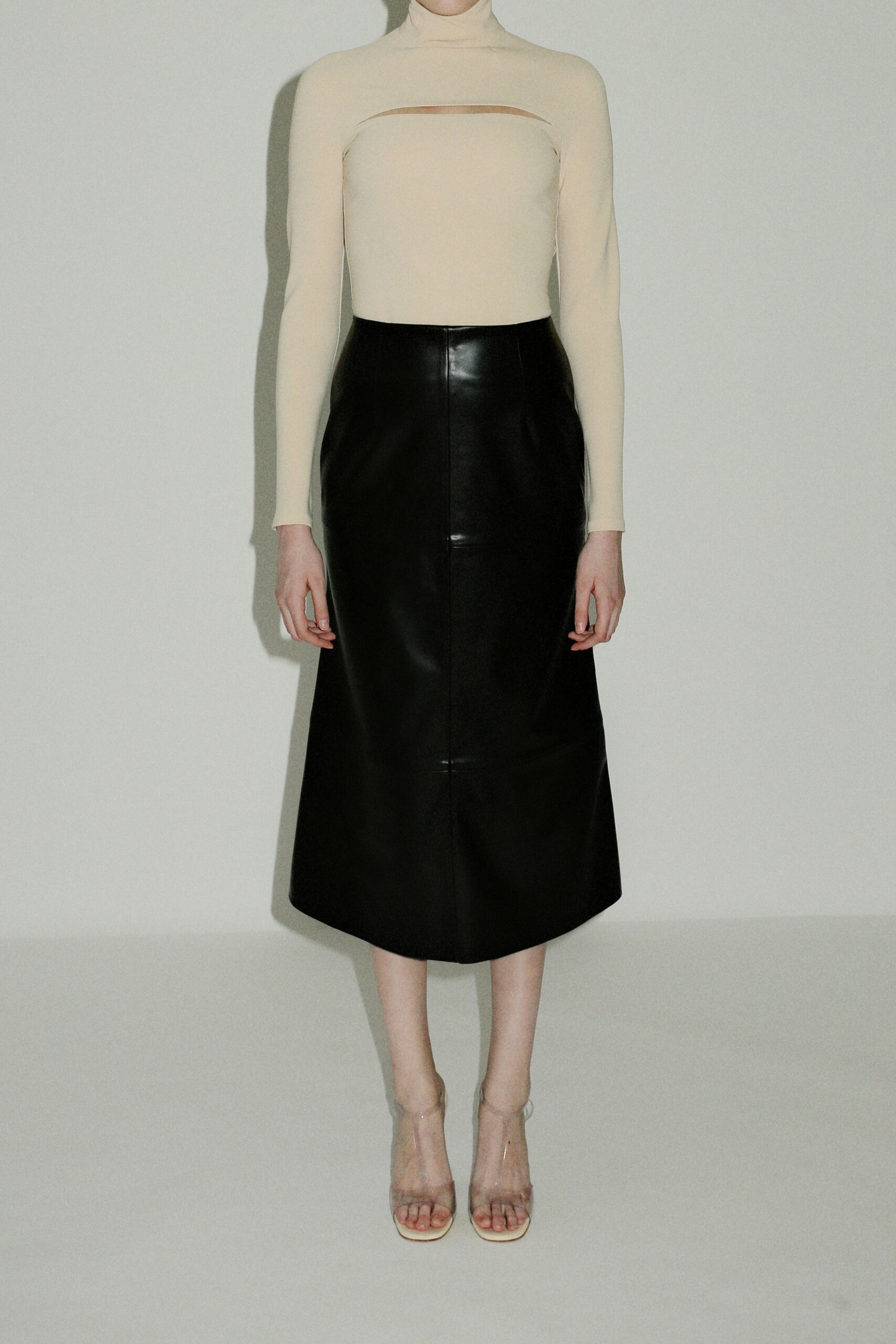 A.W.A.K.E. MODE F/W 19 Look 443