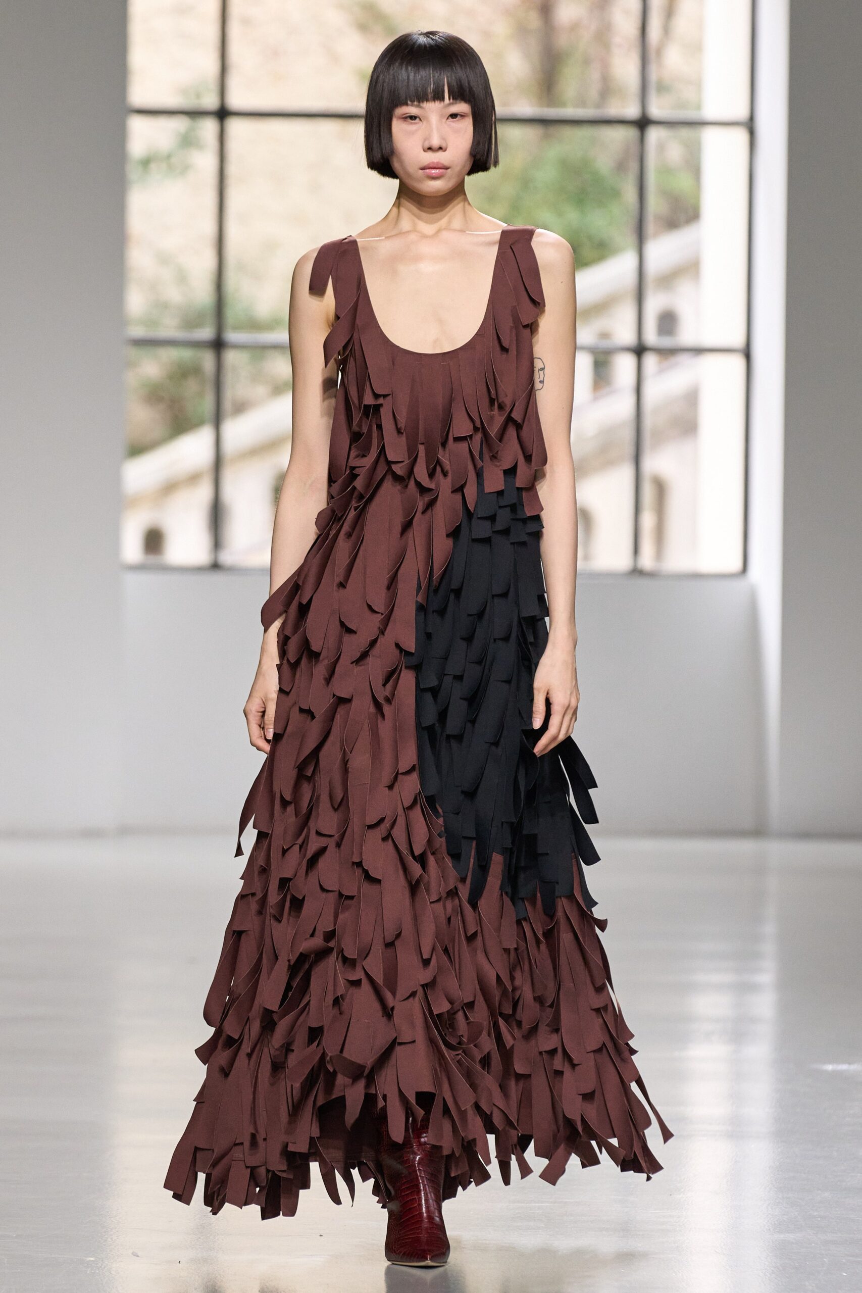 A.W.A.K.E. MODE F/W 23 Look 611