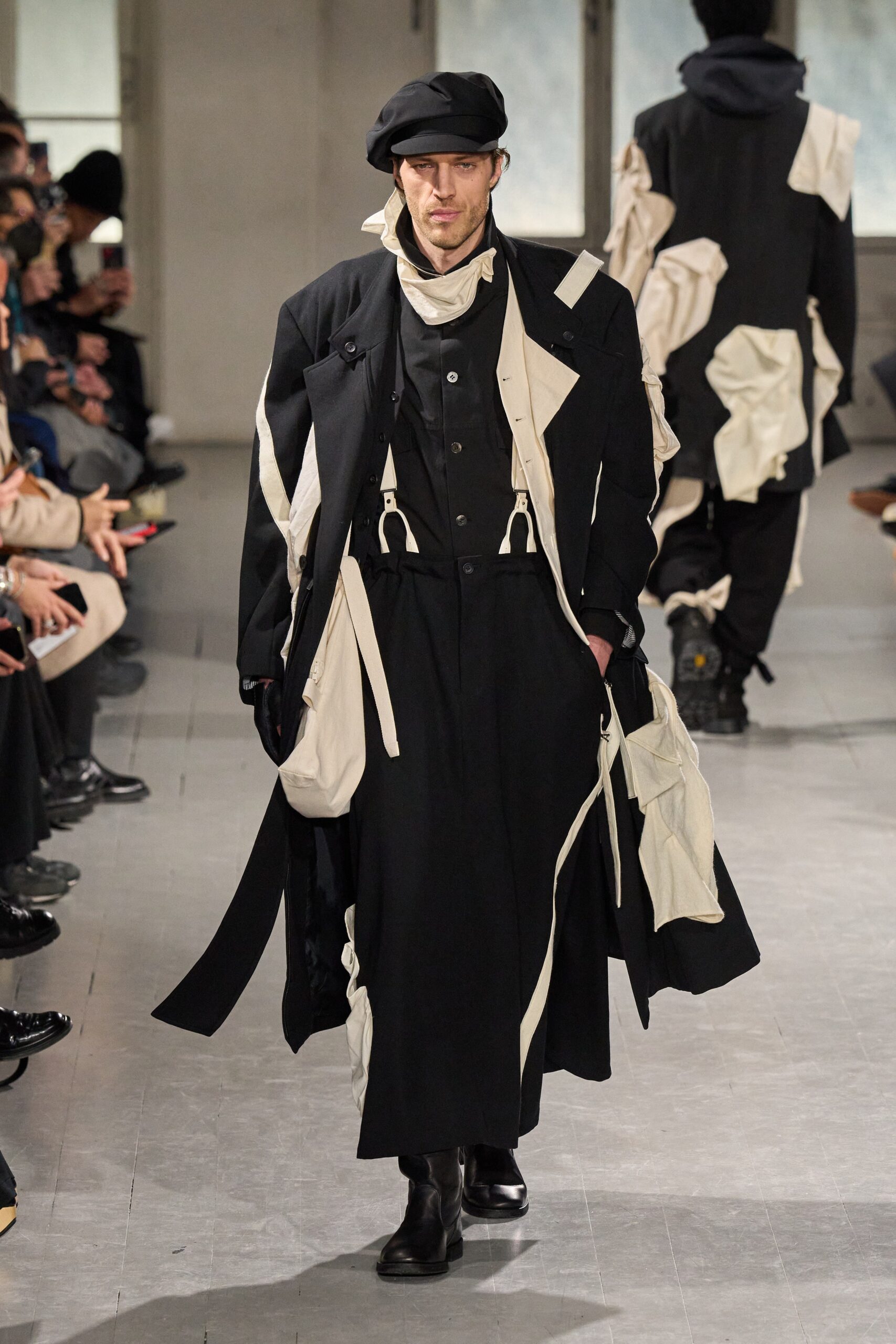 Yohji Yamamoto F/W 23 Menswear Look 39