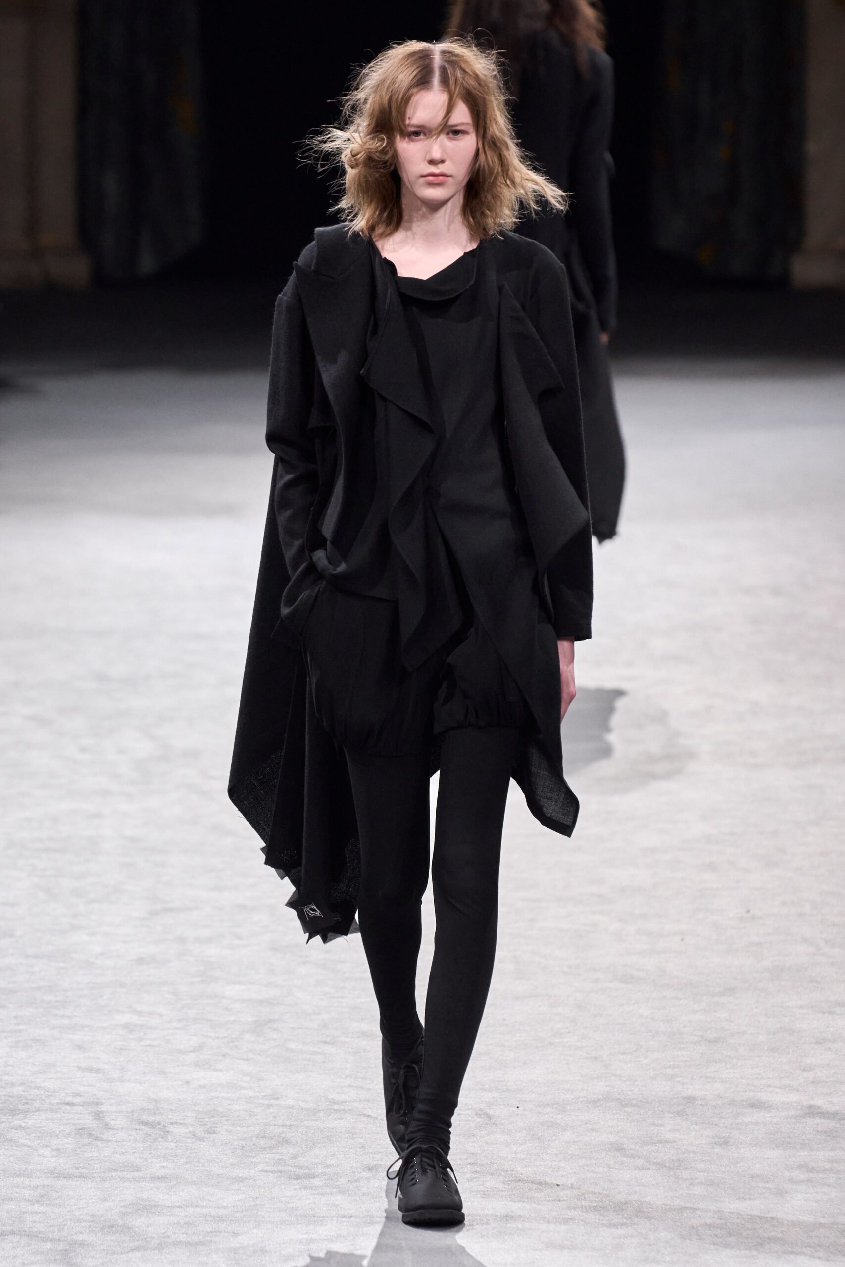 Yohji Yamamoto F/W 23 Look 39