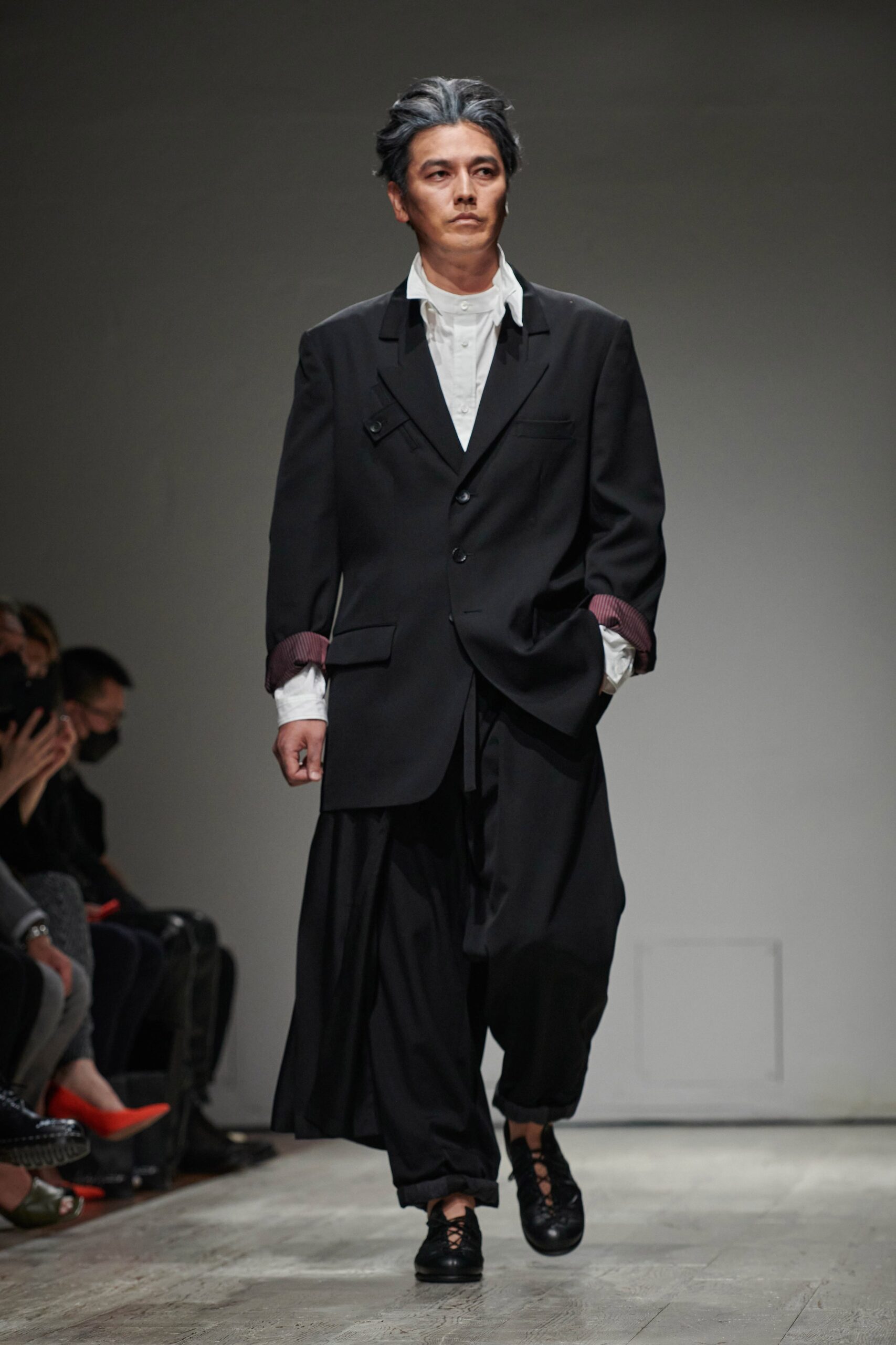 Yohji Yamamoto S/S 23 Menswear Look 41