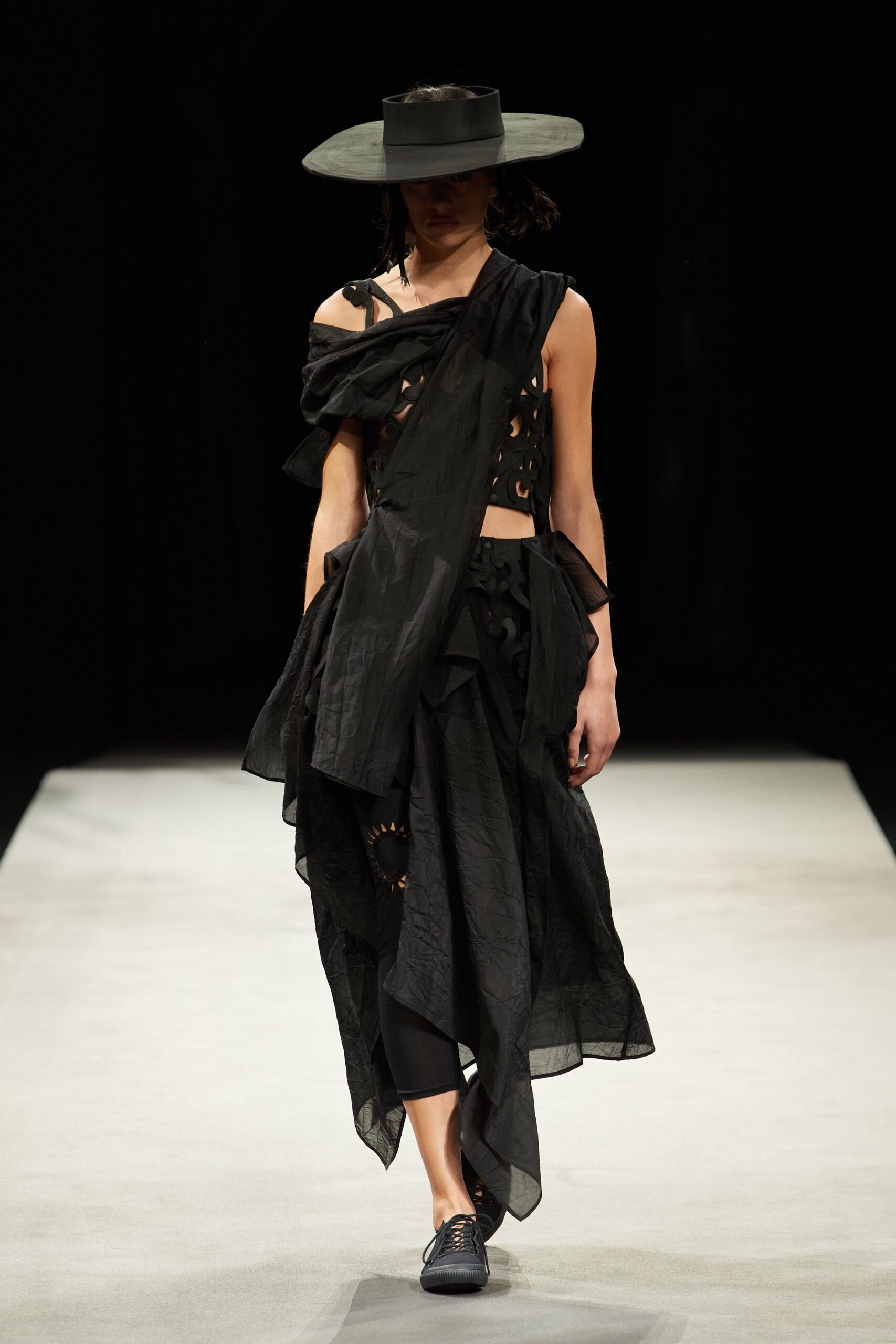 Yohji Yamamoto S/S 23 Look 41