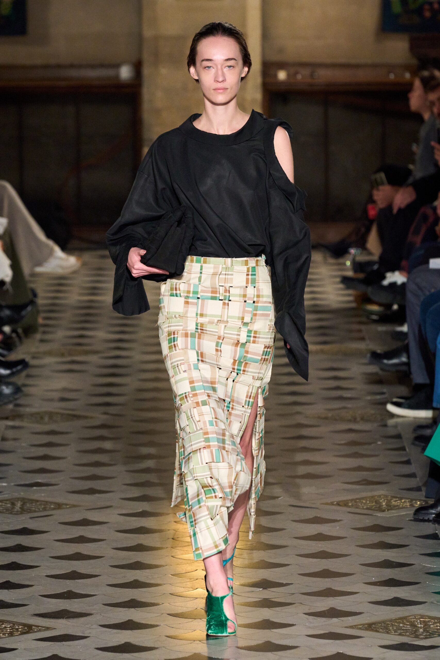 A.W.A.K.E. MODE S/S 23 Look 691