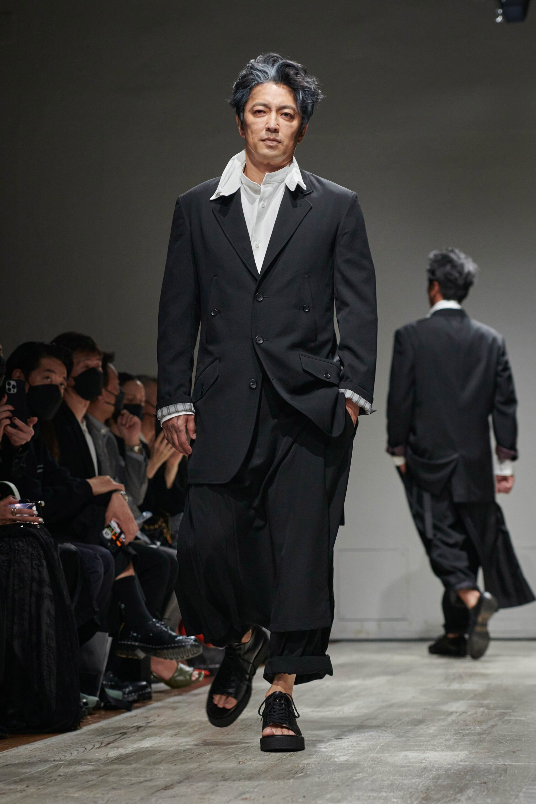 Yohji Yamamoto S/S 23 Menswear Look 42