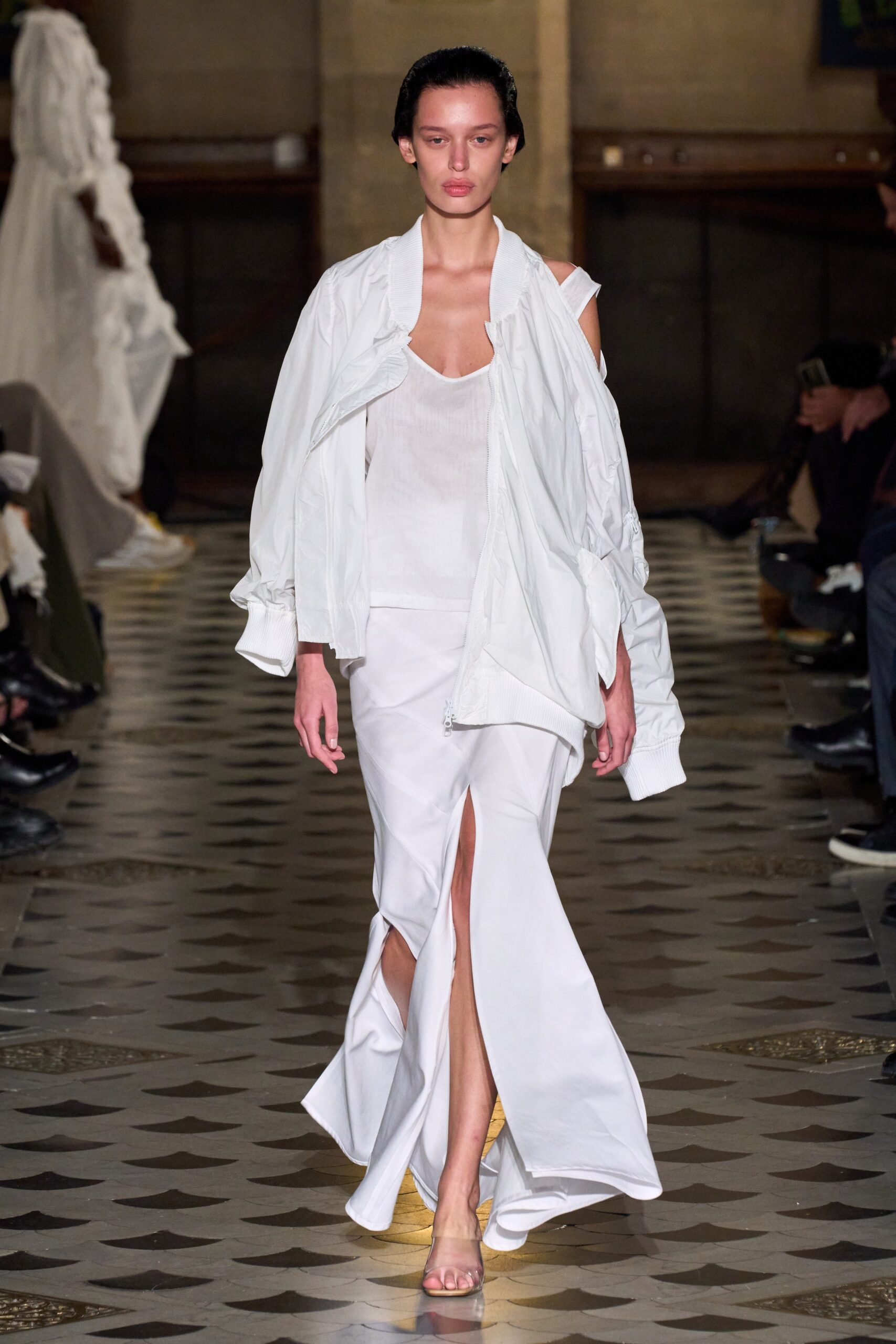 A.W.A.K.E. MODE S/S 23 Look 717