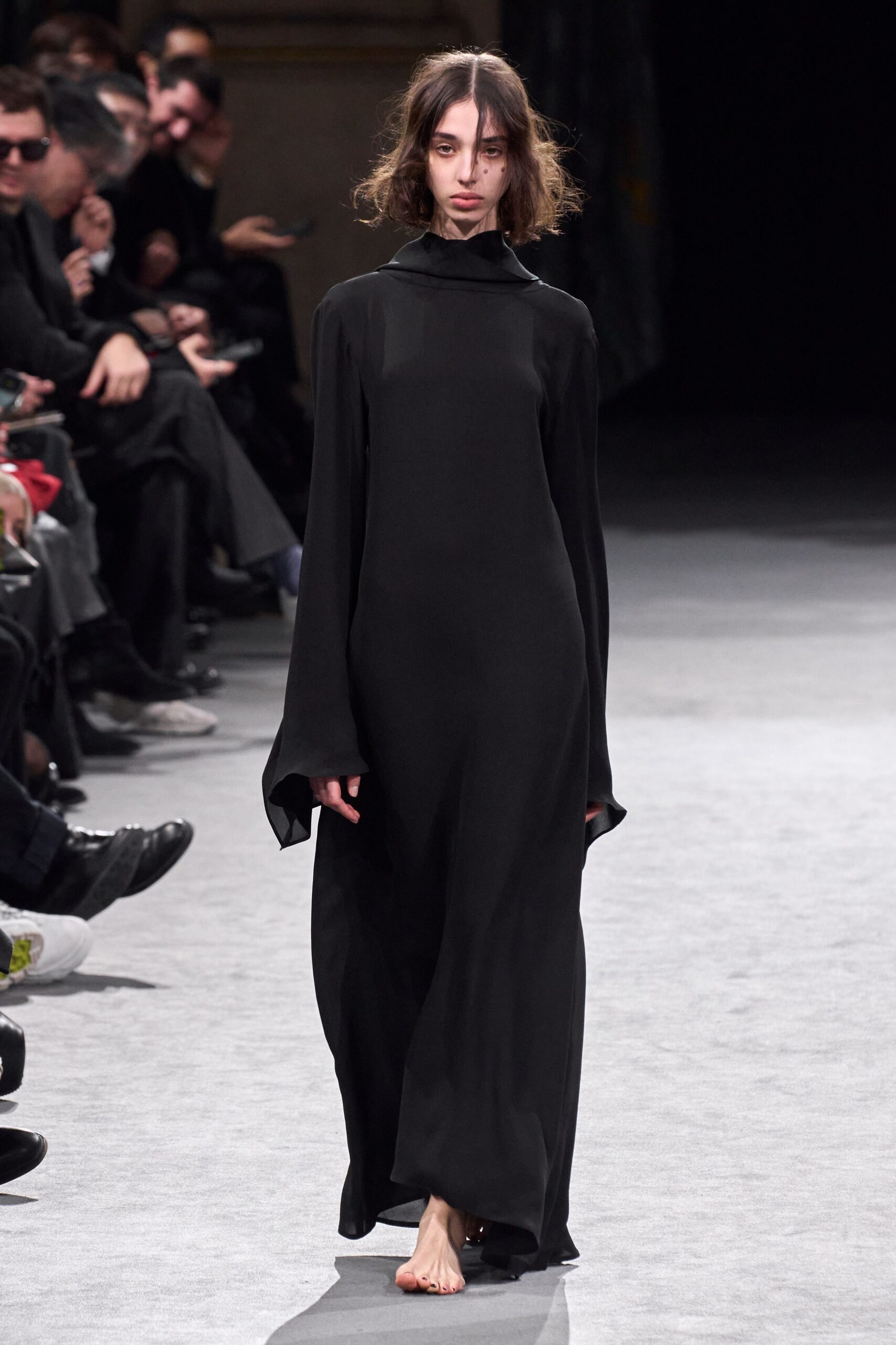 Yohji Yamamoto F/W 23 Look 43
