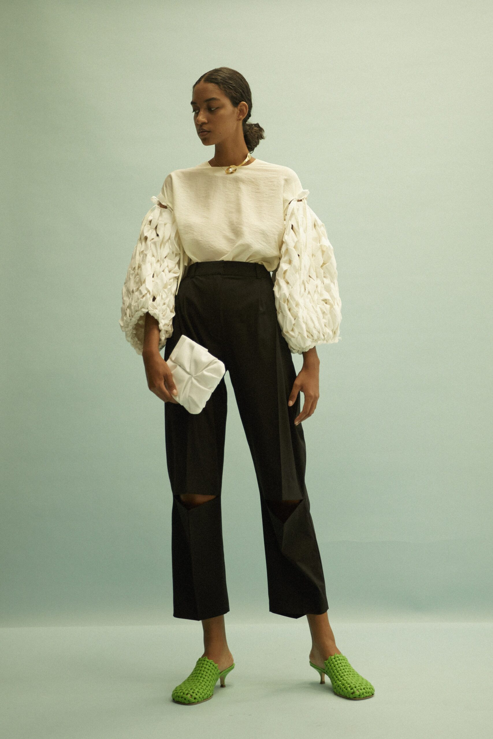 A.W.A.K.E. MODE S/S 22 Look 700
