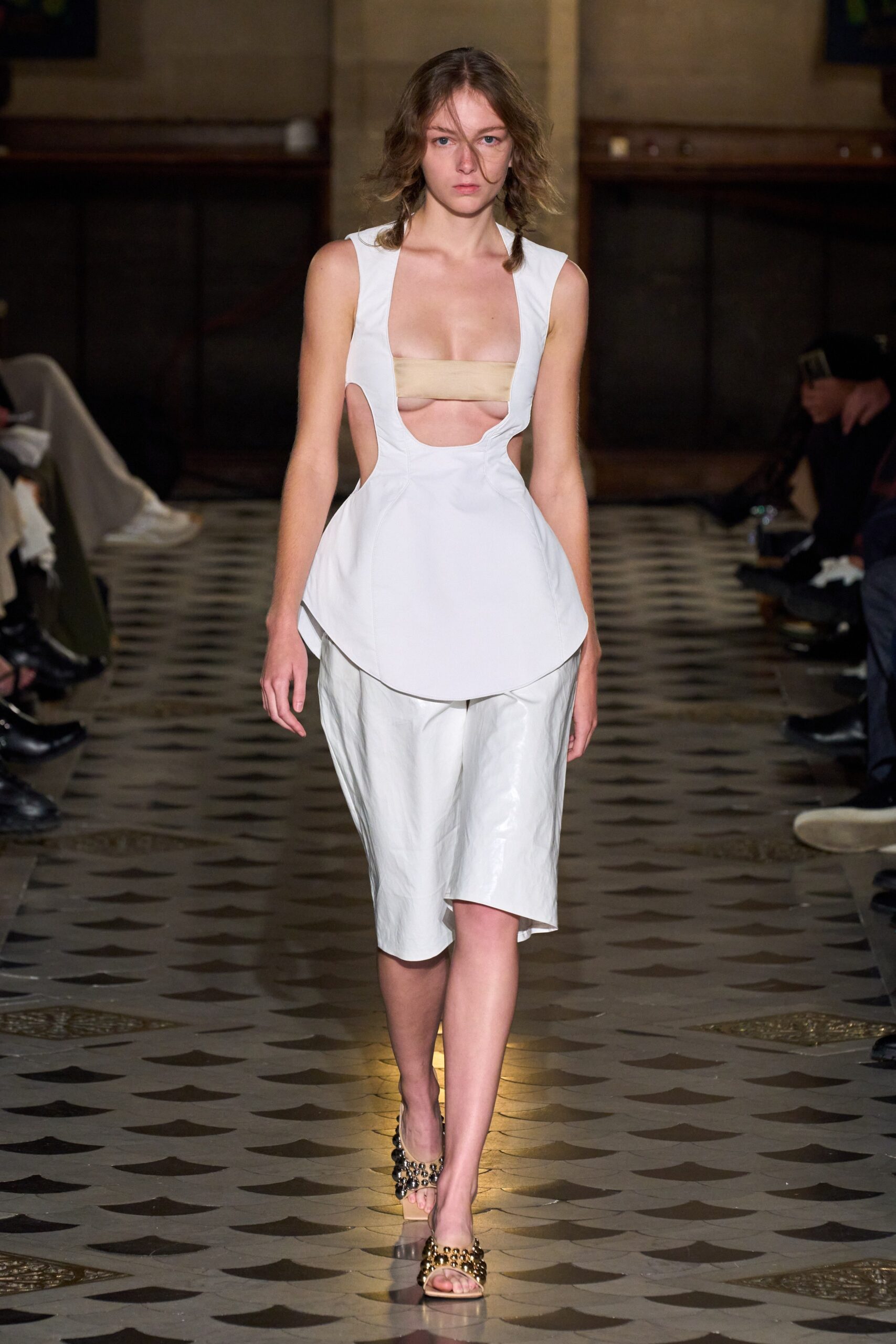 A.W.A.K.E. MODE S/S 23 Look 741