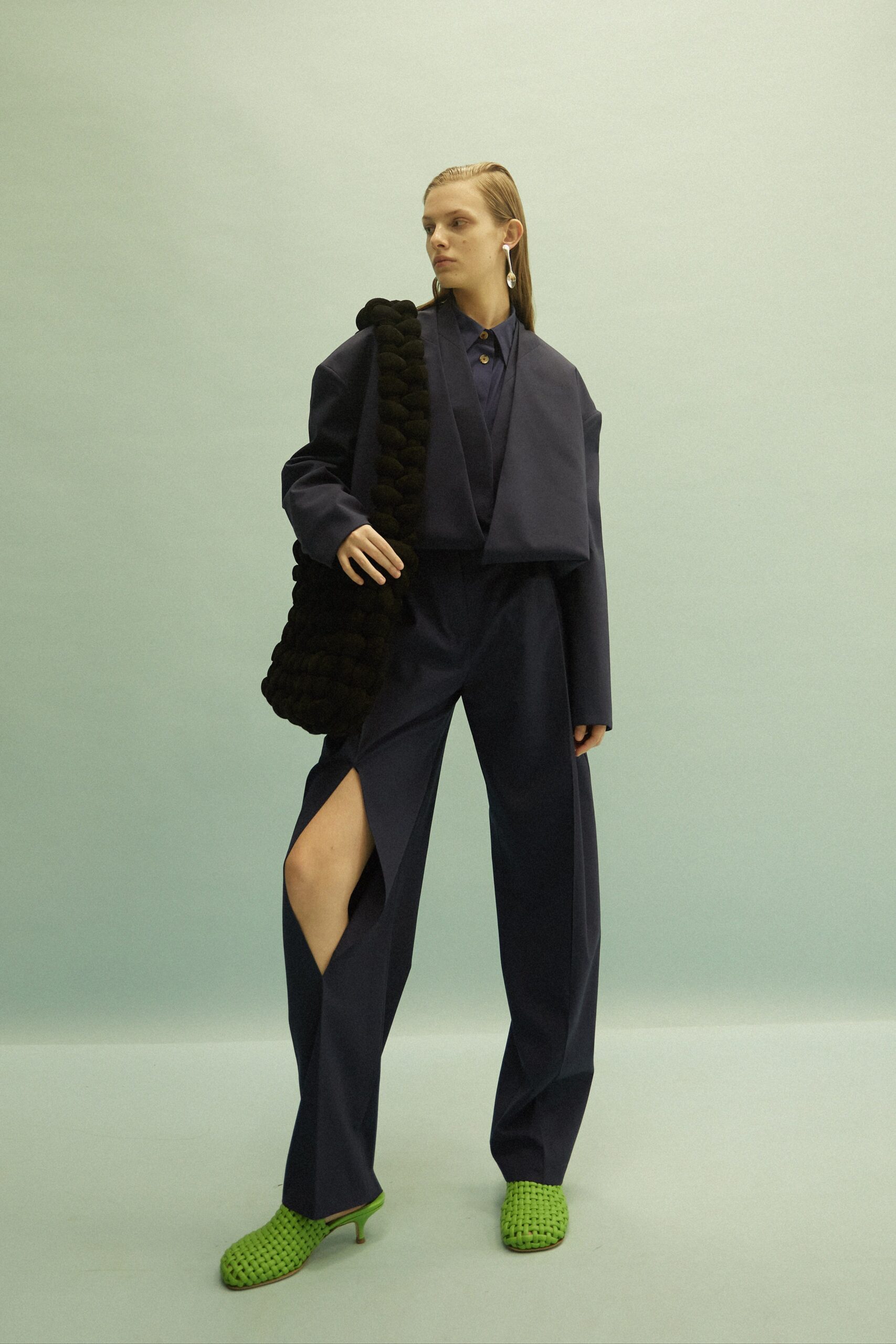 A.W.A.K.E. MODE S/S 22 Look 703