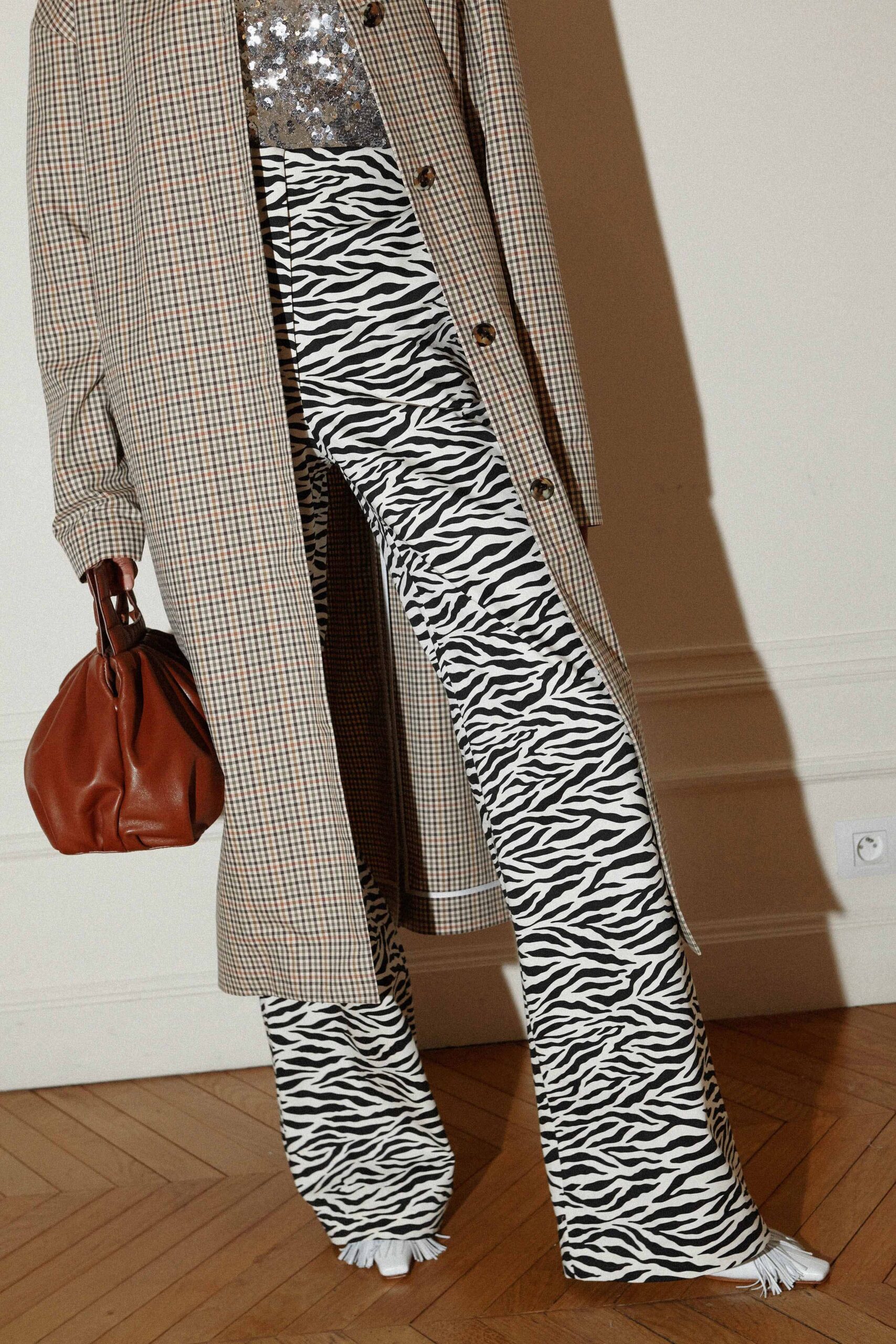 A.W.A.K.E. MODE F/W 20 Look 696