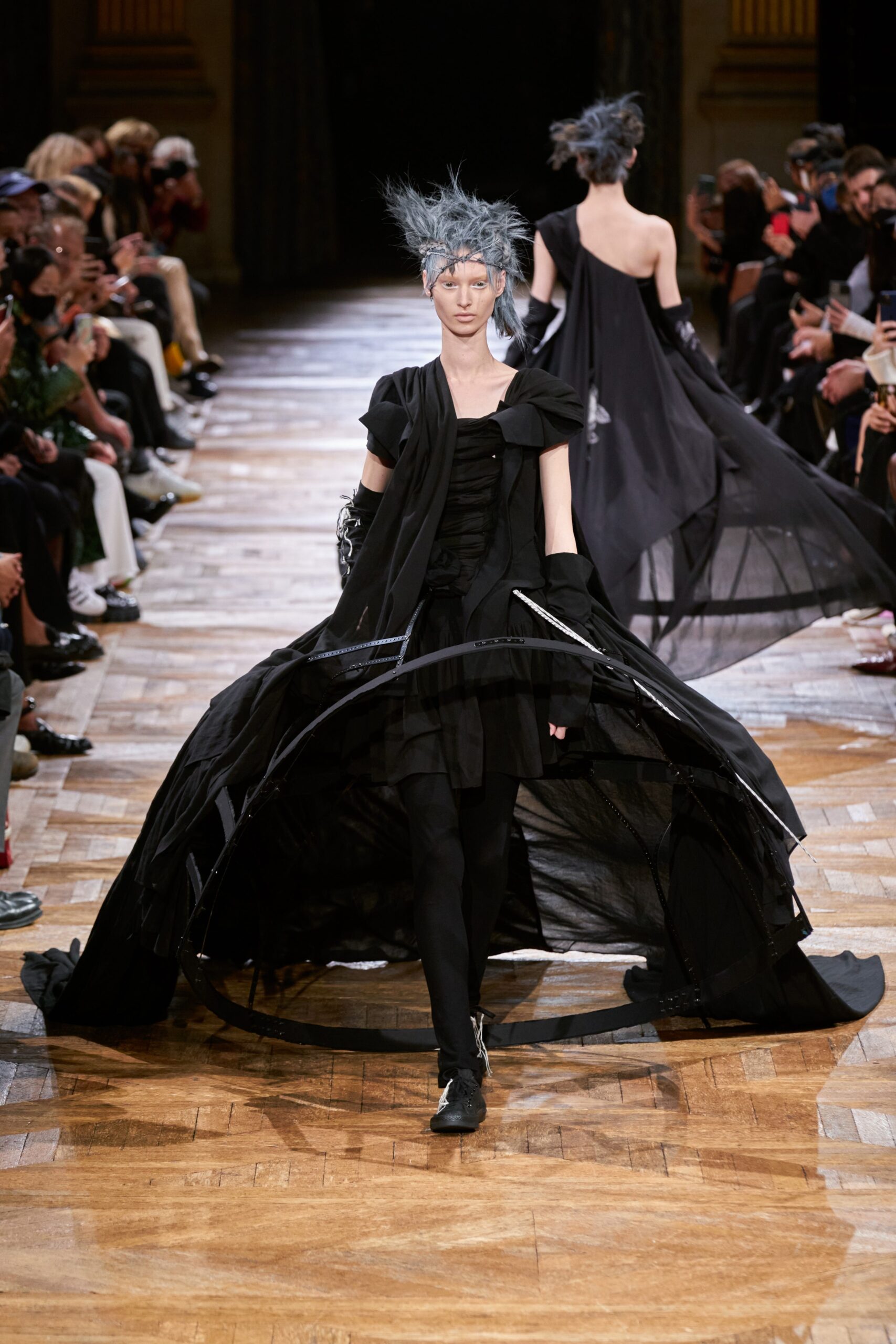 Yohji Yamamoto S/S 22 Look 43
