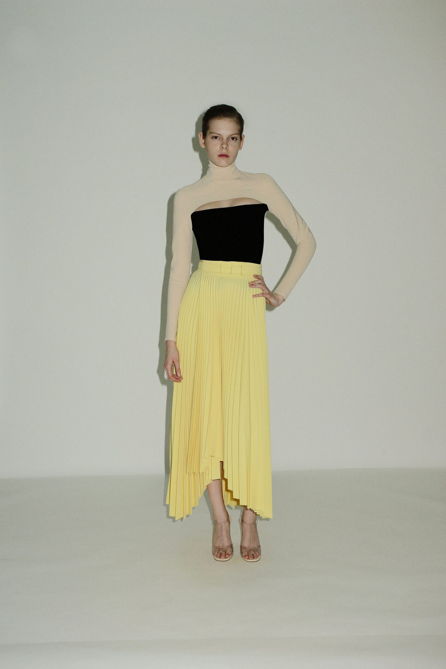 A.W.A.K.E. MODE F/W 19 Look 530