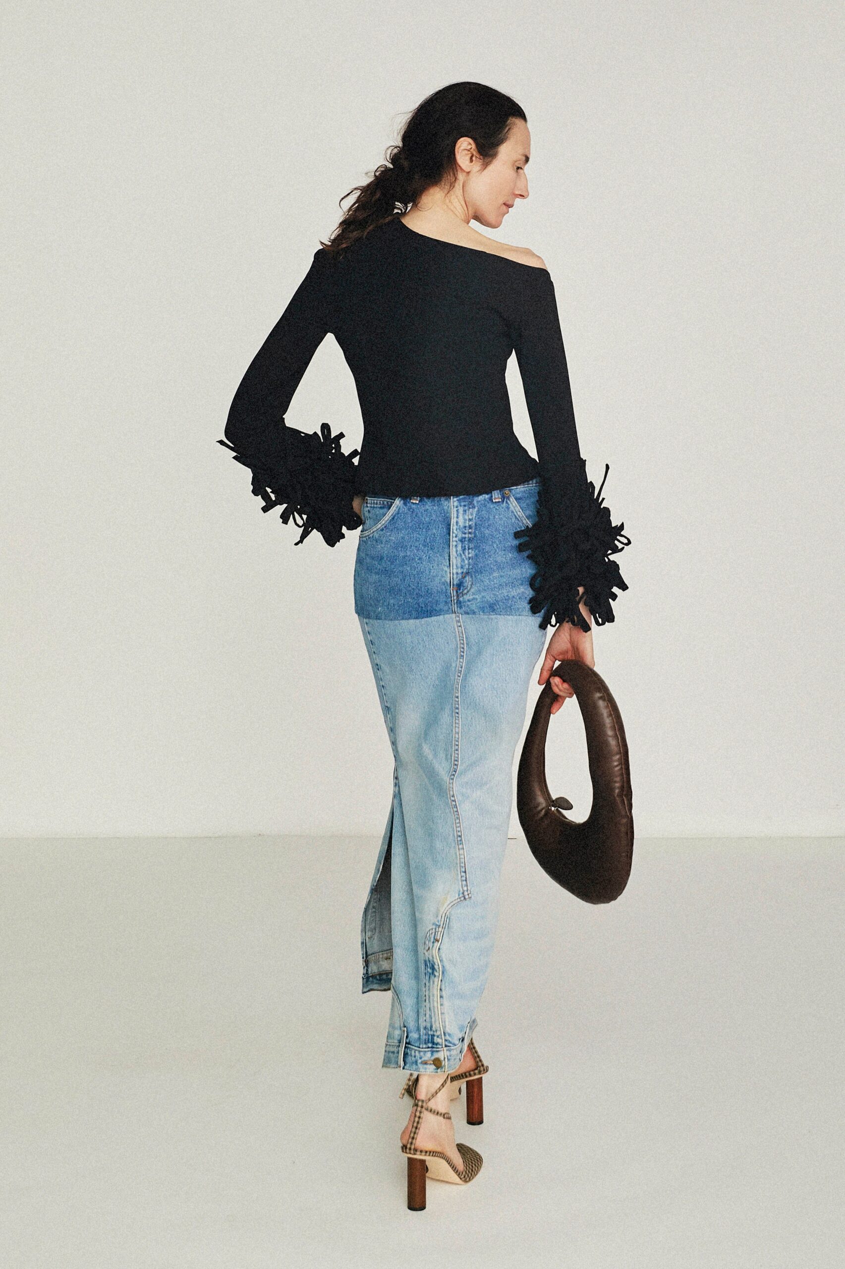 A.W.A.K.E. MODE Resort 23 Look 819