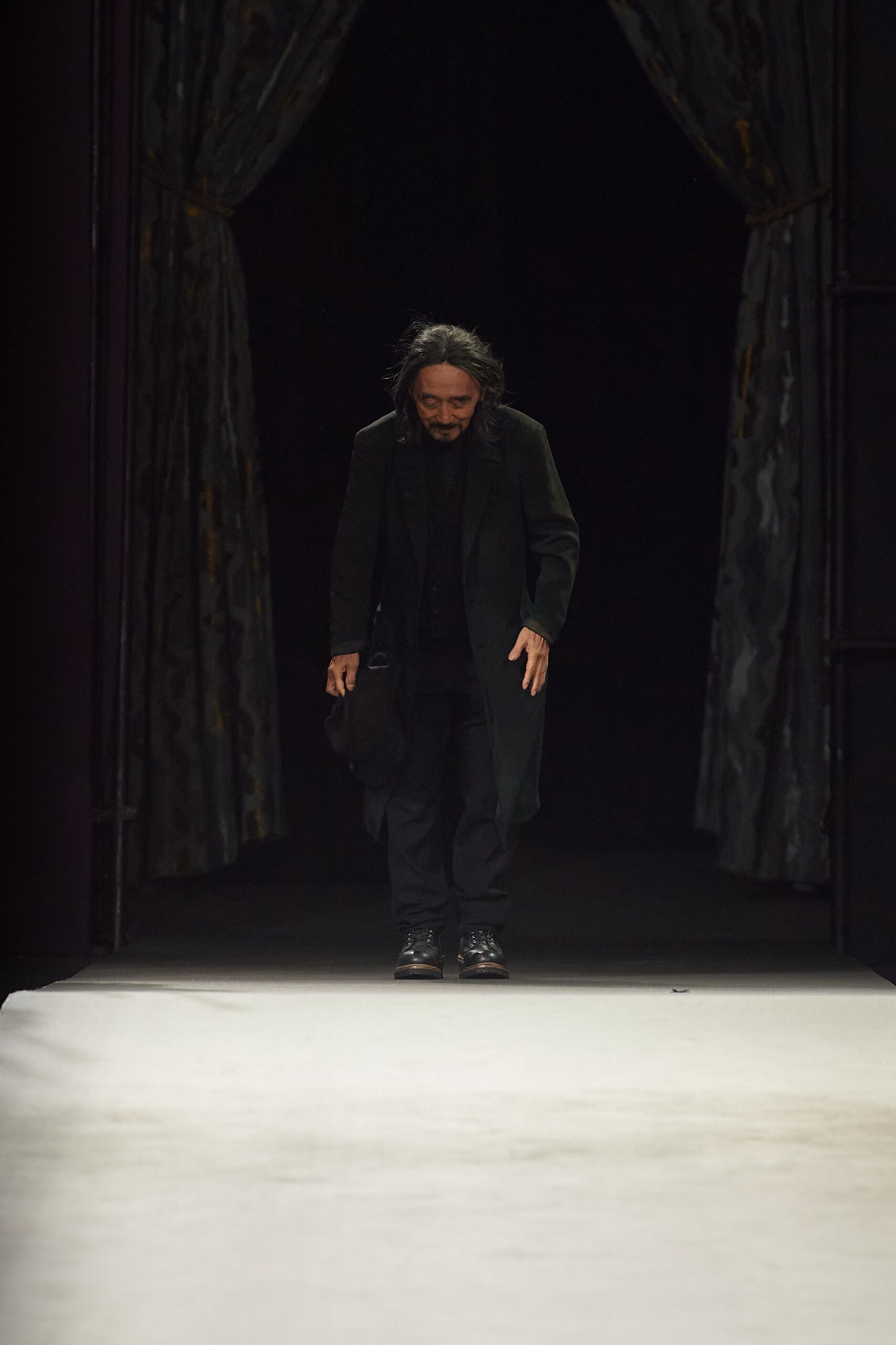 Yohji Yamamoto S/S 23 Look 46