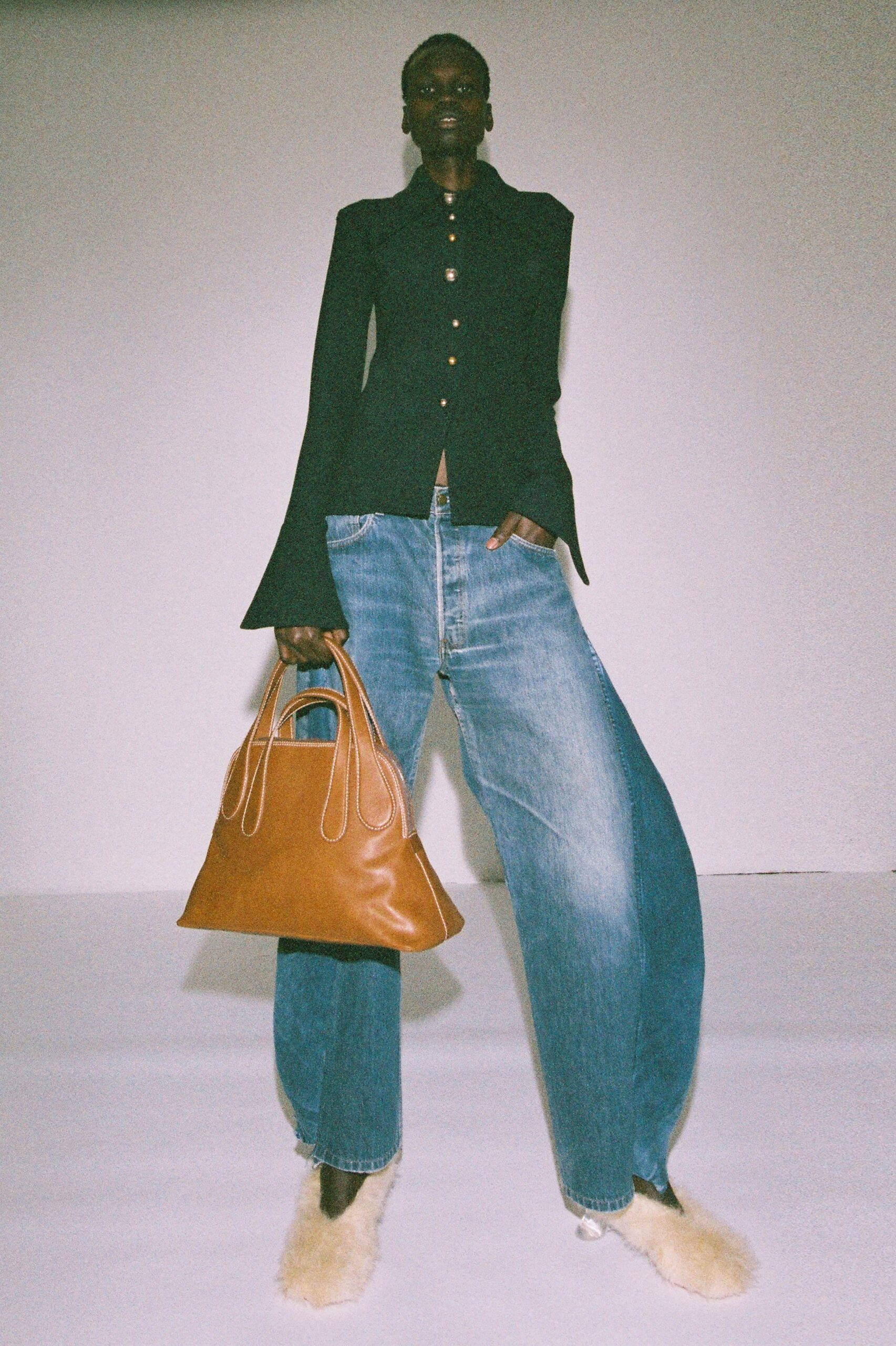 A.W.A.K.E. MODE Resort 23 Look 844