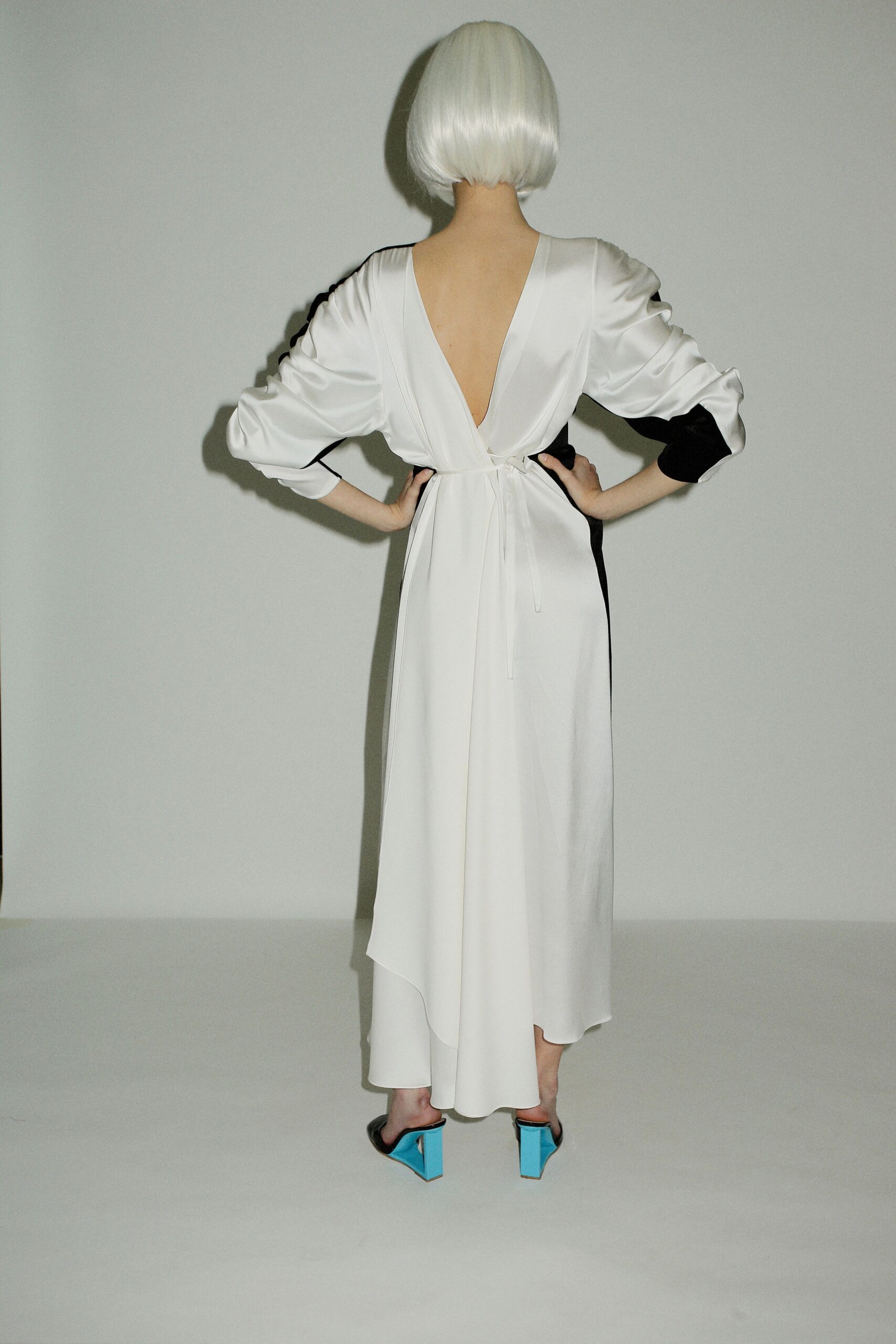 A.W.A.K.E. MODE F/W 19 Look 606