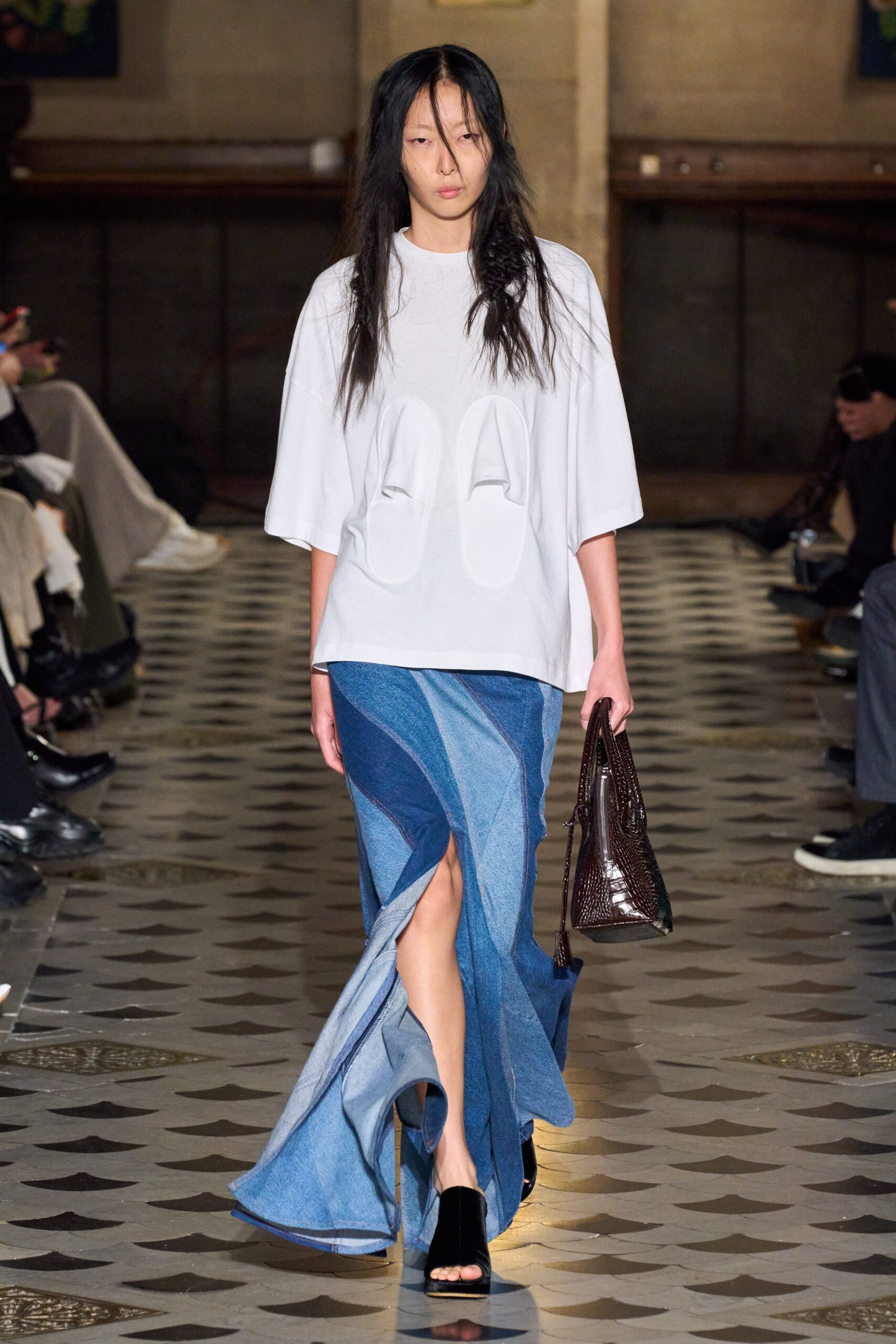 A.W.A.K.E. MODE S/S 23 Look 967