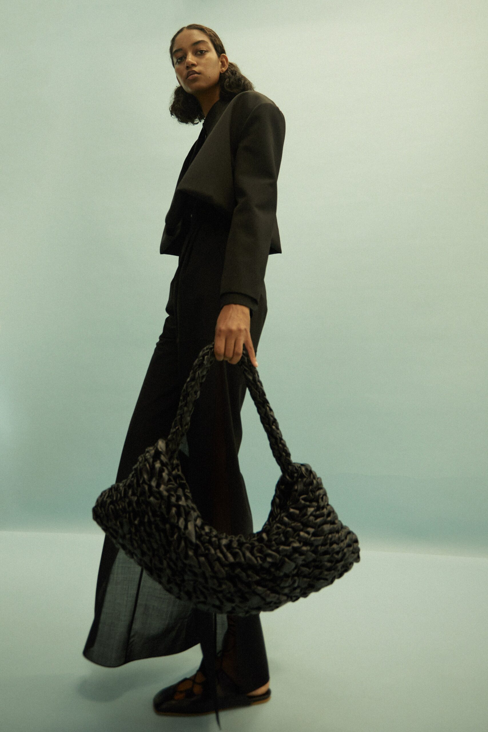 A.W.A.K.E. MODE S/S 22 Look 952