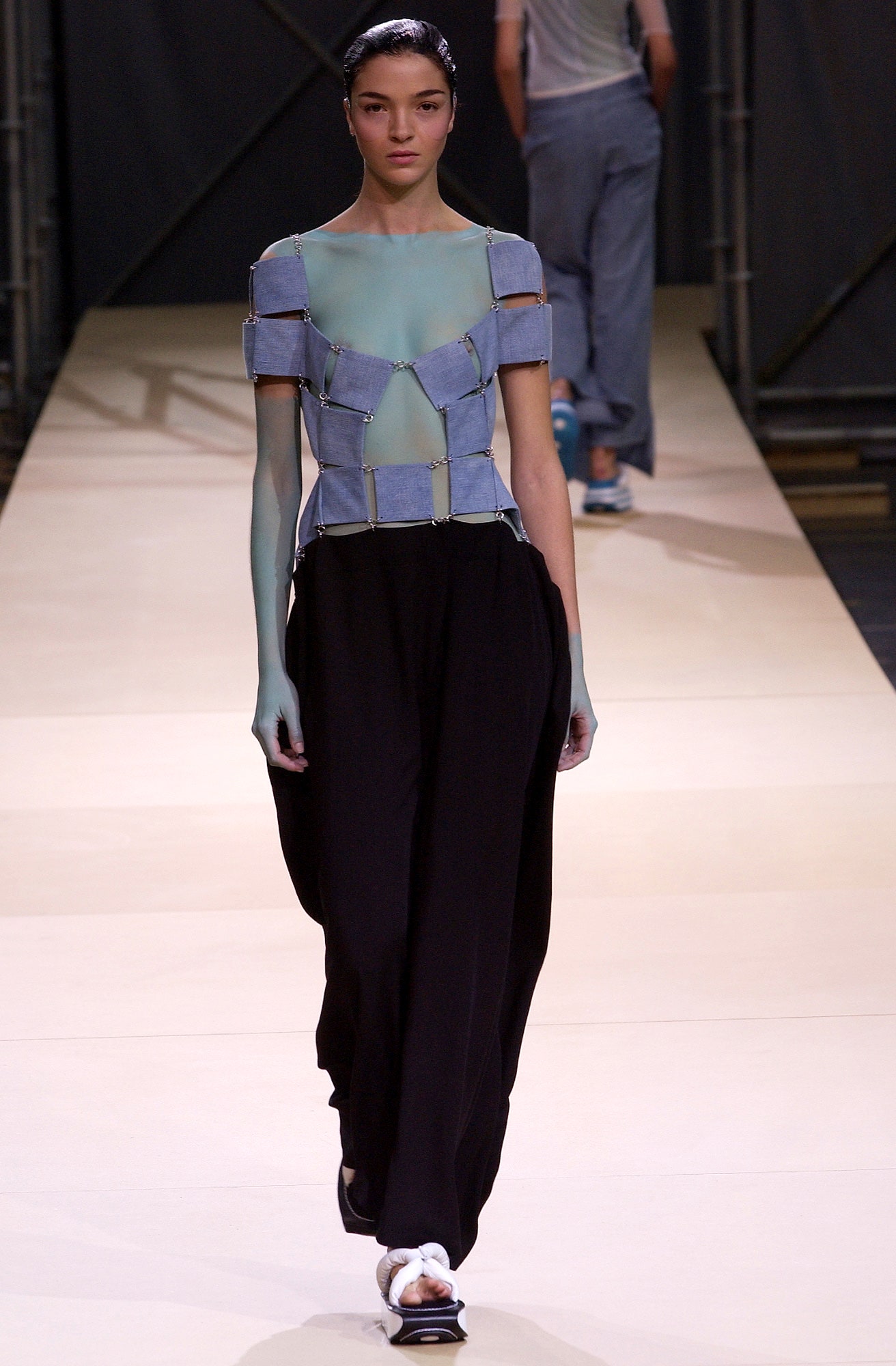 Yohji Yamamoto S/S 04 Look 10