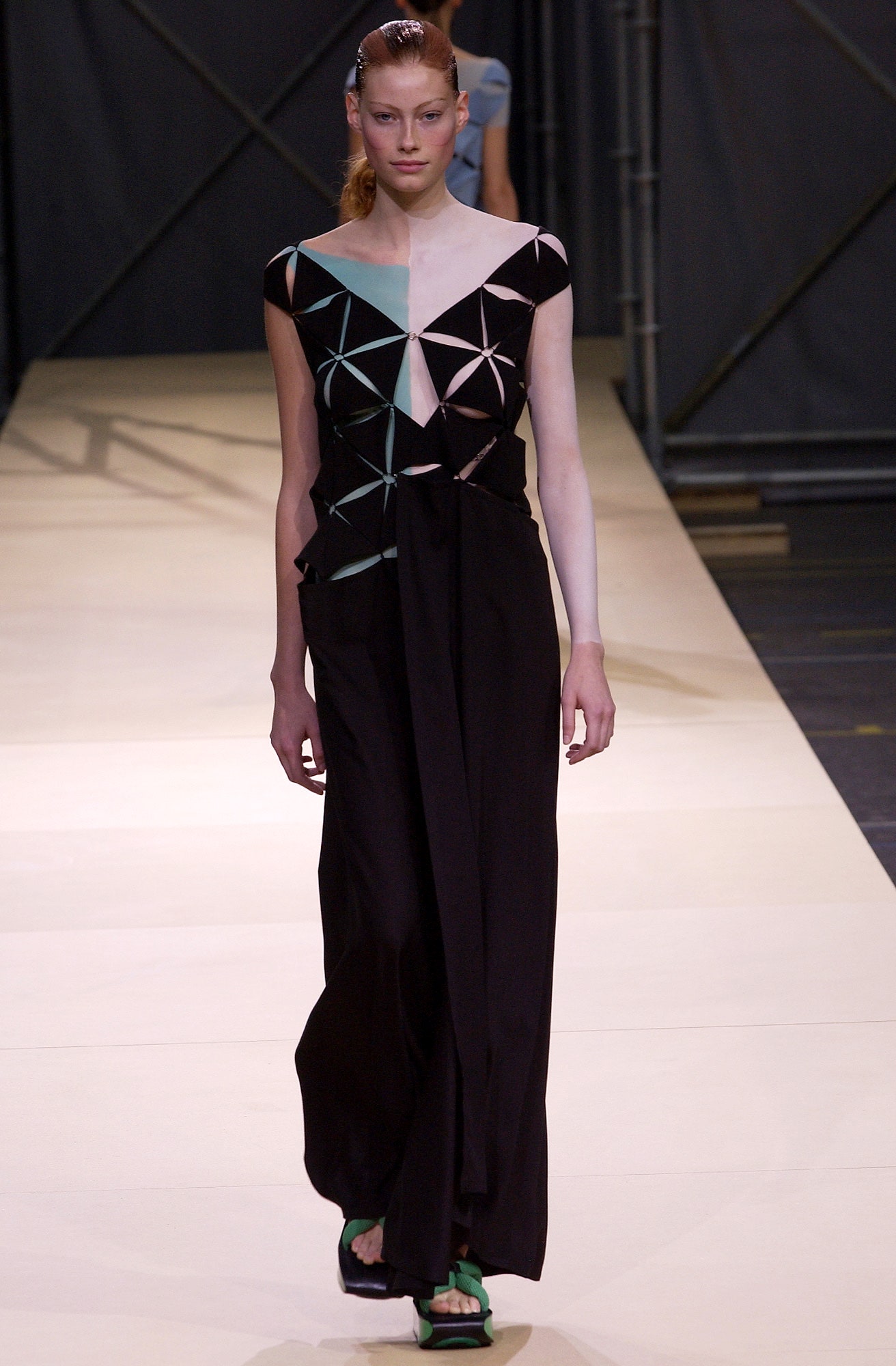 Yohji Yamamoto S/S 04 Look 12