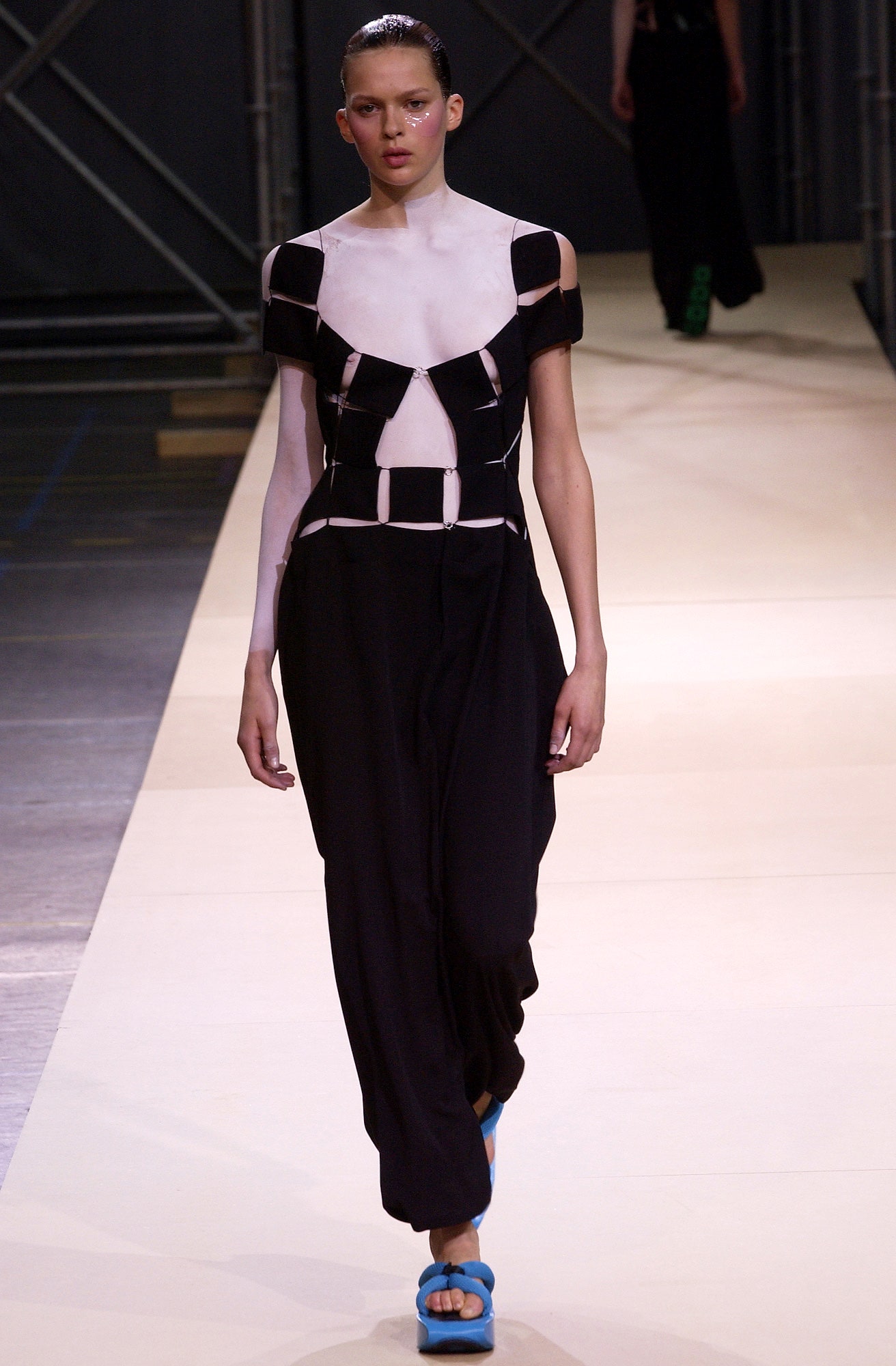 Yohji Yamamoto S/S 04 Look 13