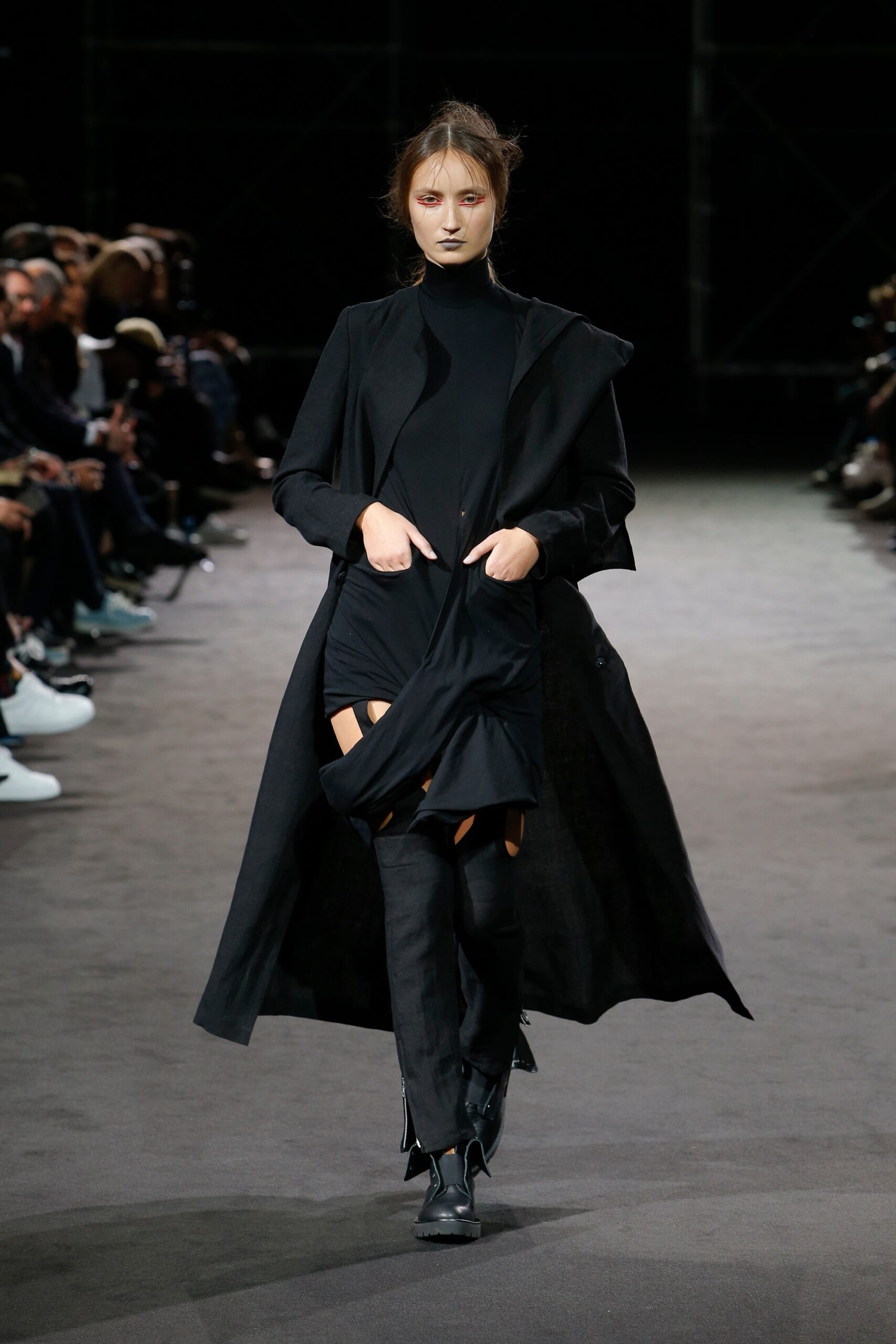 Yohji Yamamoto S/S 19 Look 17