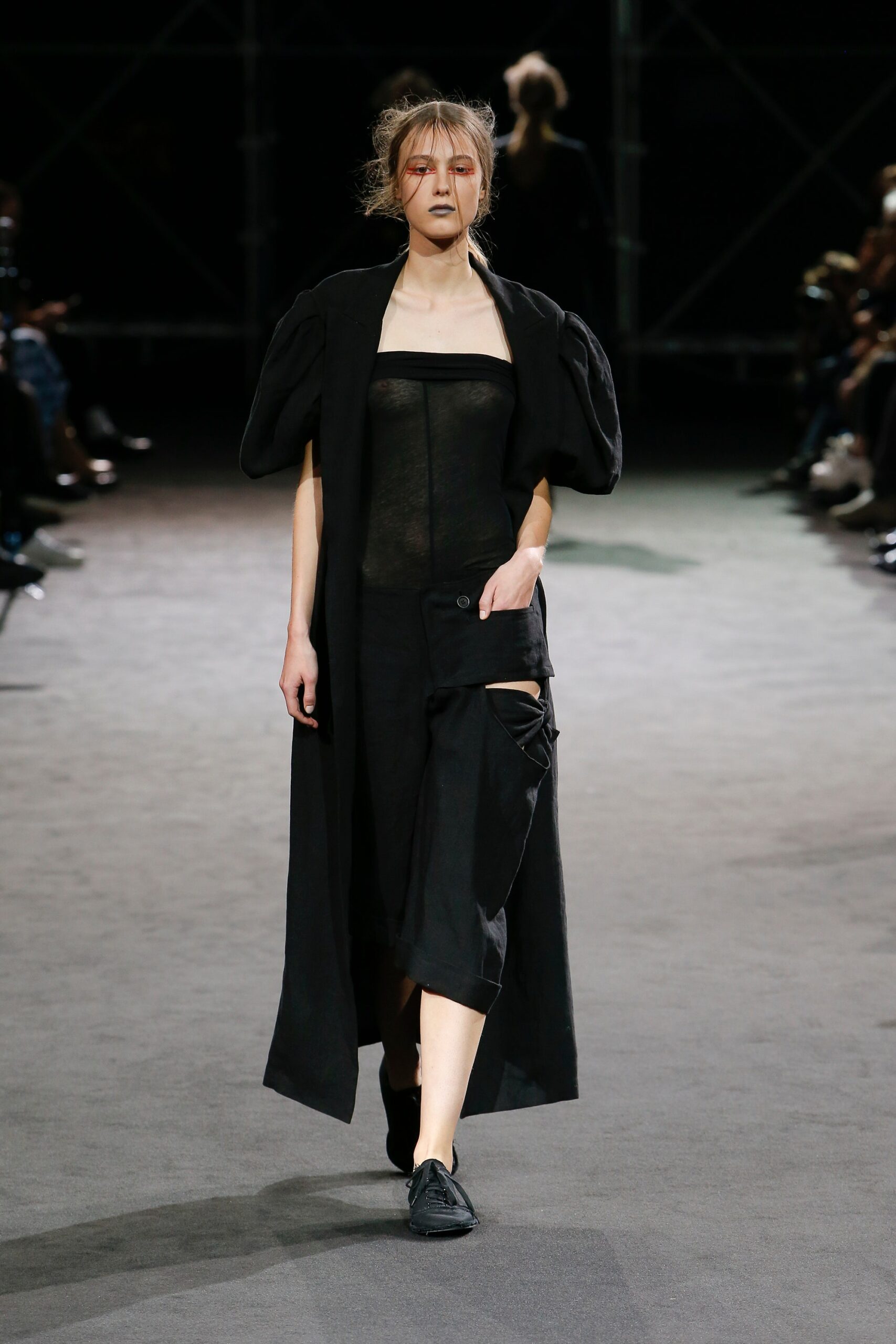 Yohji Yamamoto S/S 19 Look 18