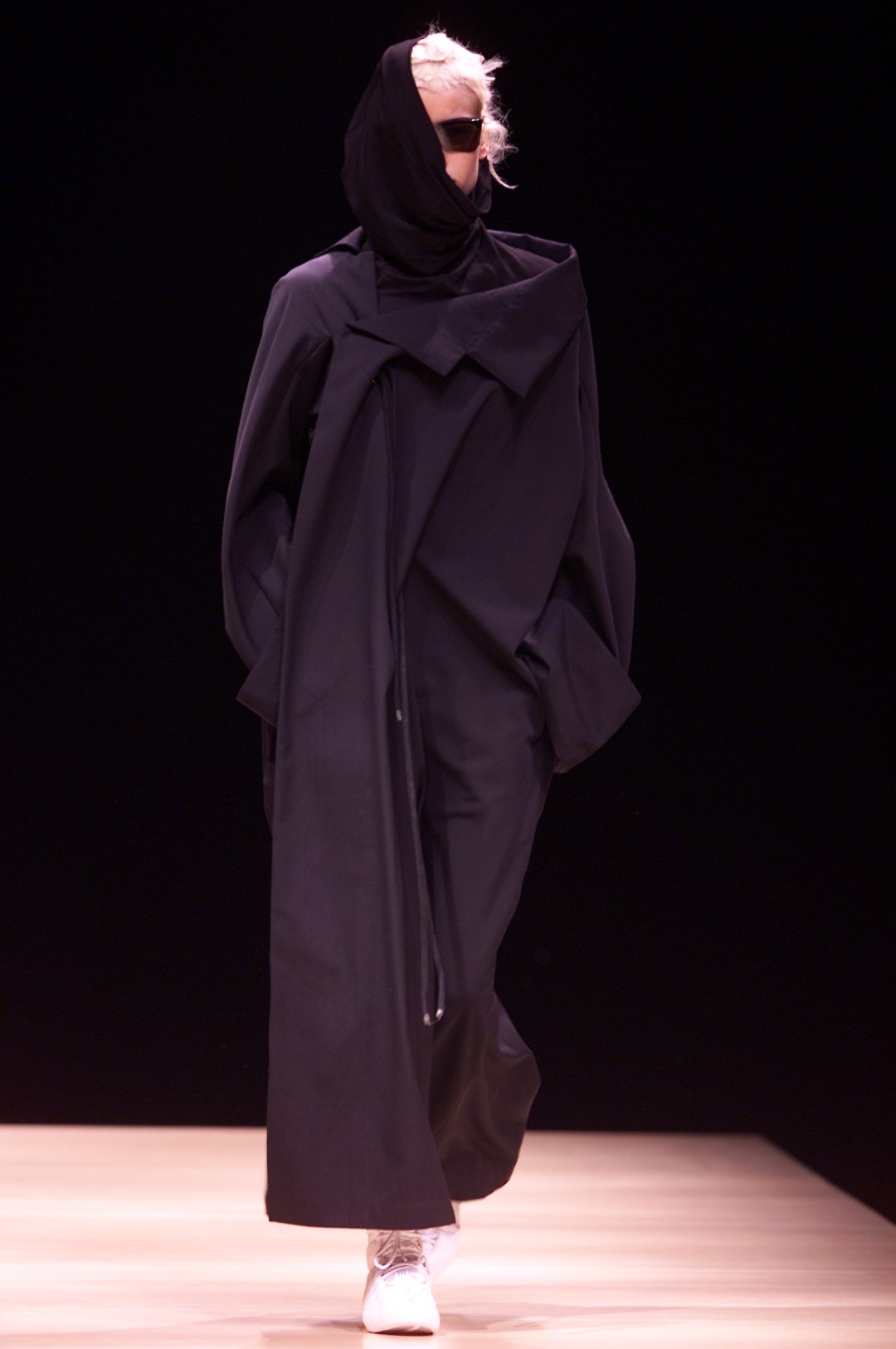 Yohji Yamamoto F/W 01 Look 20