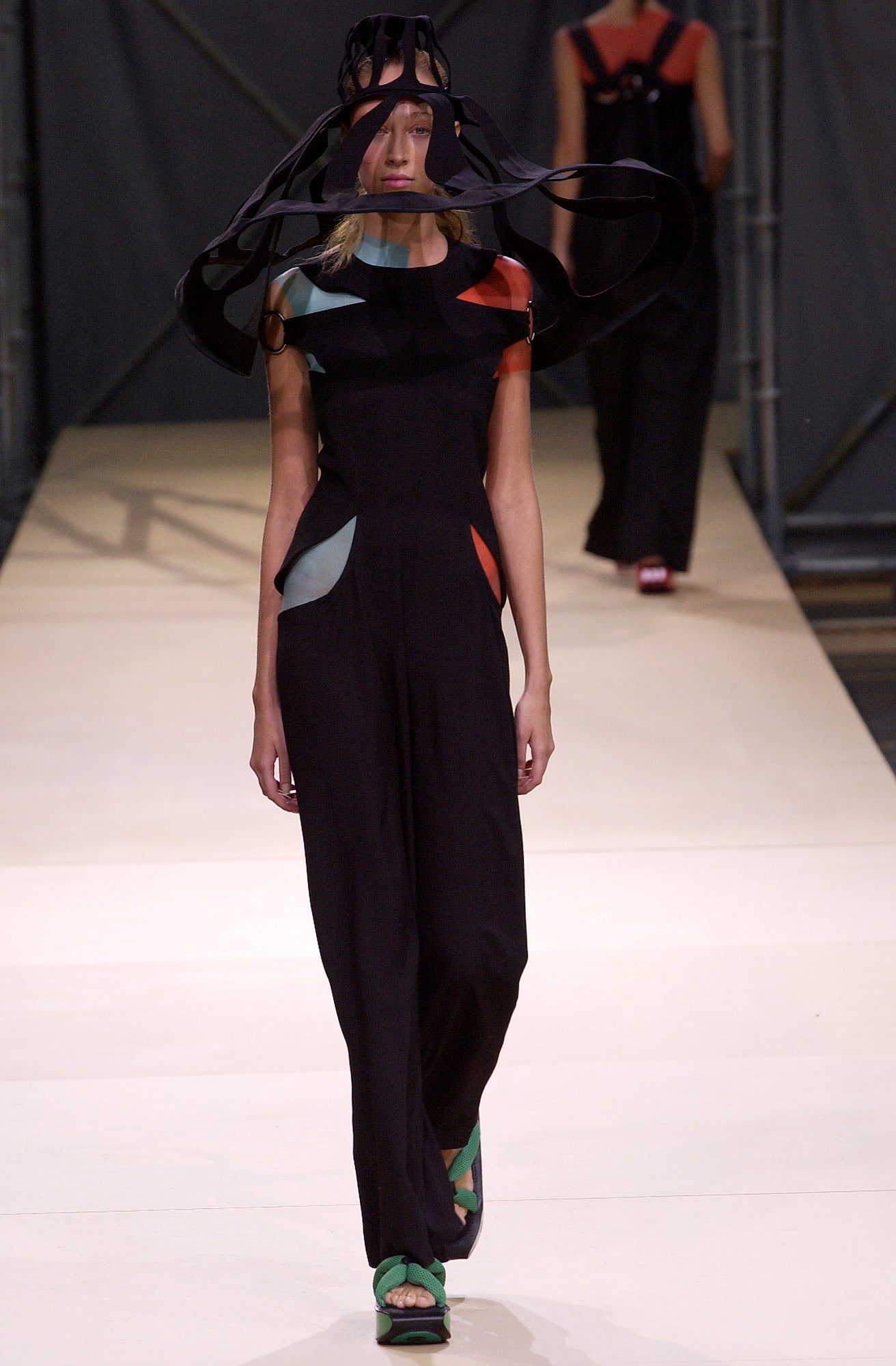 Yohji Yamamoto S/S 04 Look 20