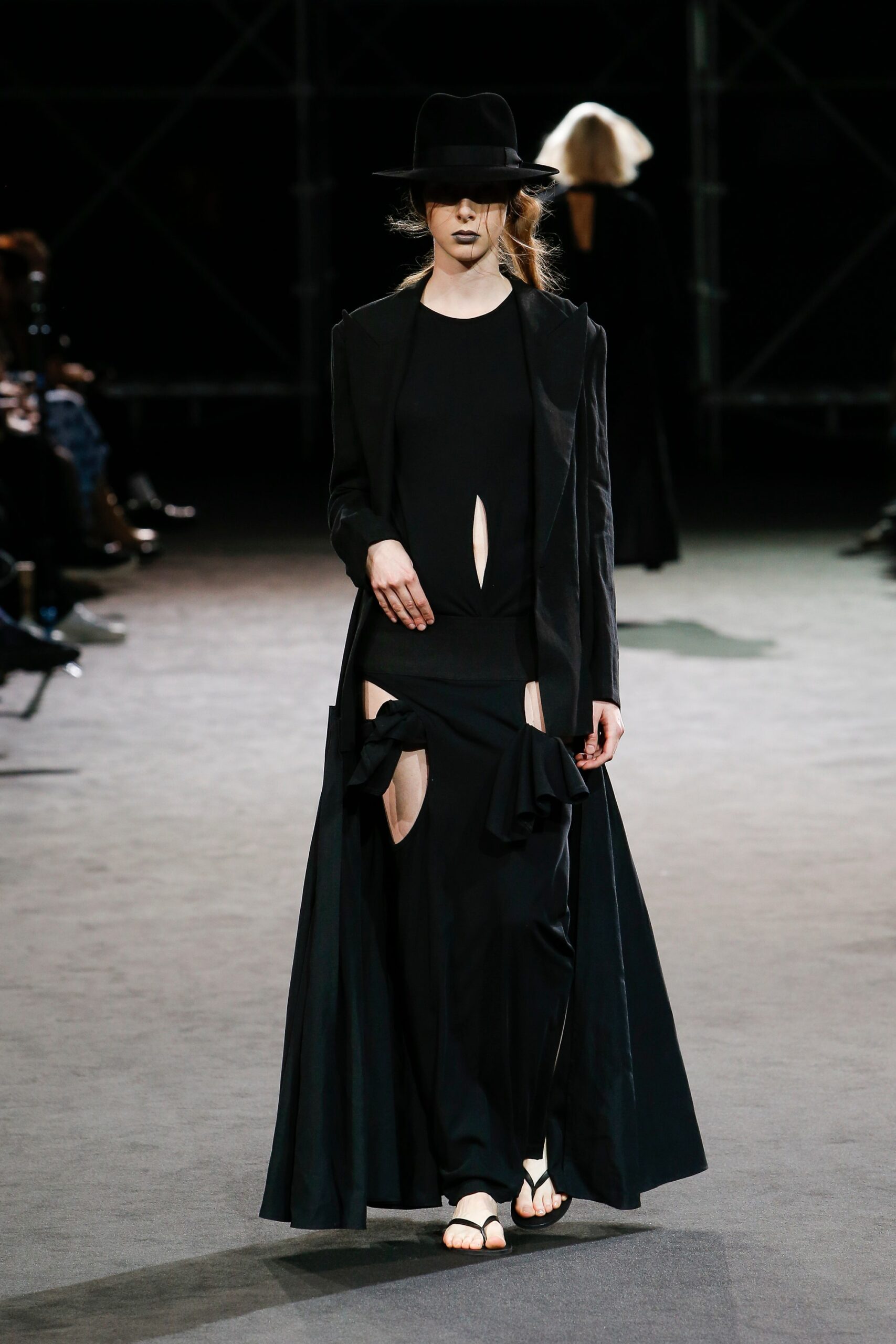 Yohji Yamamoto S/S 19 Look 20