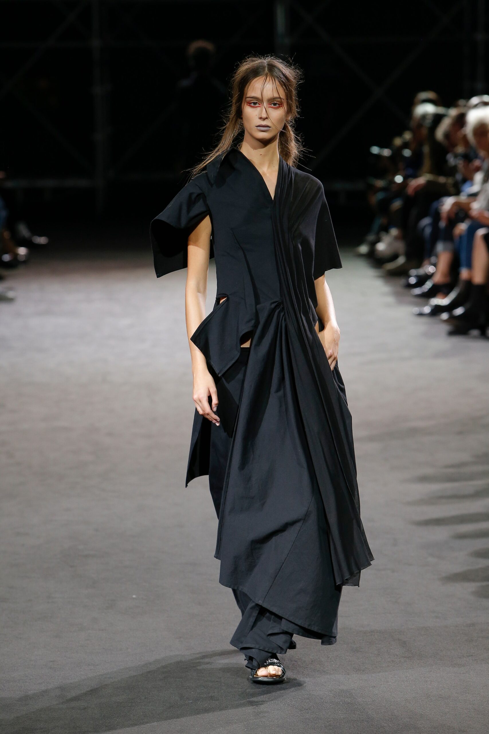 Yohji Yamamoto S/S 19 Look 23