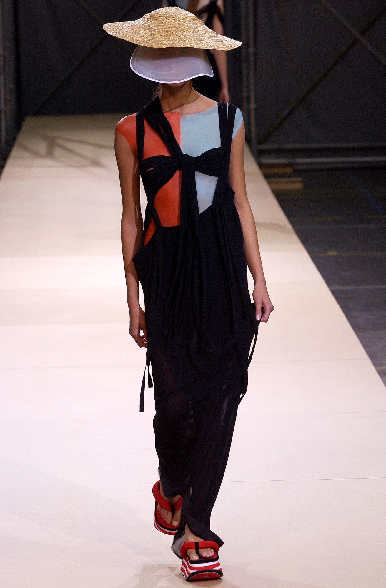Yohji Yamamoto S/S 04 Look 24