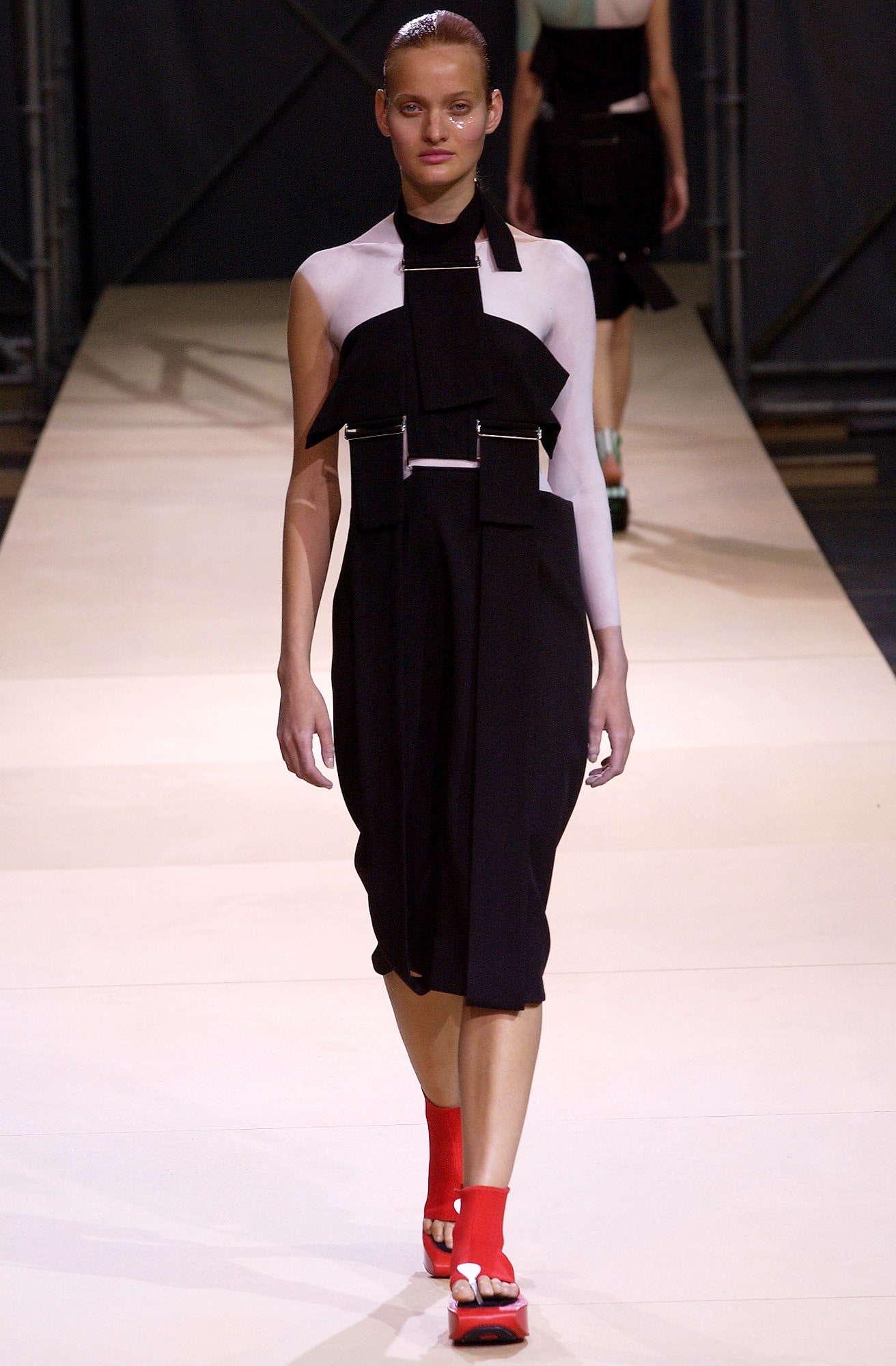 Yohji Yamamoto S/S 04 Look 27