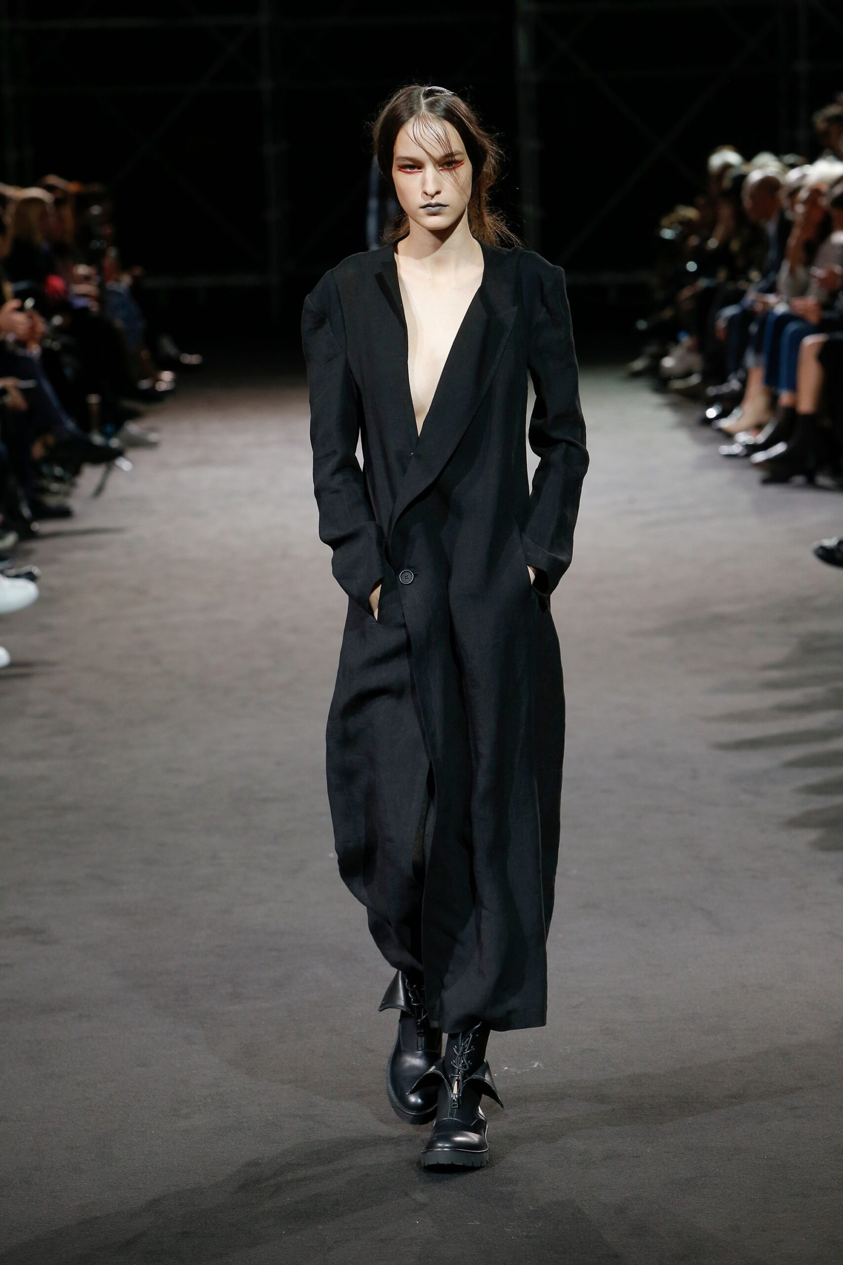 Yohji Yamamoto S/S 19 Look 27