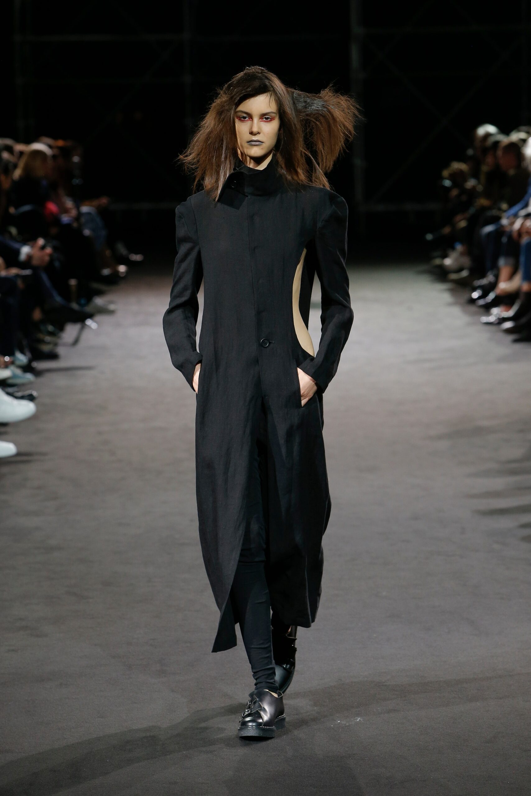 Yohji Yamamoto S/S 19 Look 28