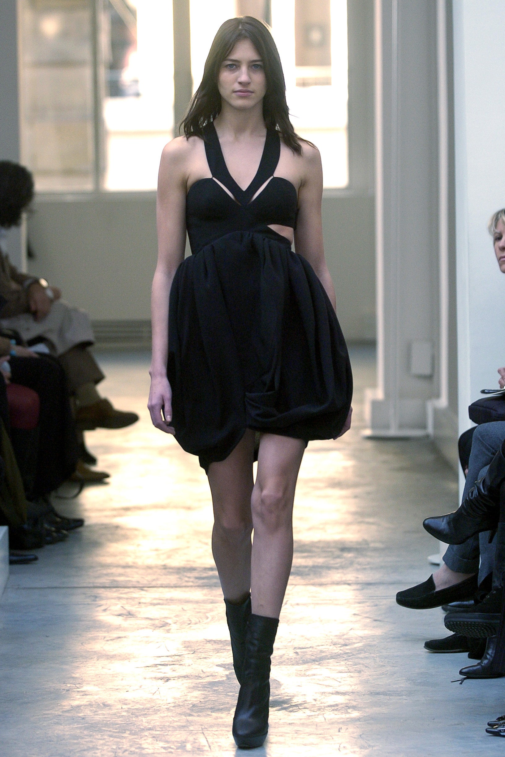 Balenciaga F/W 04 Look 225