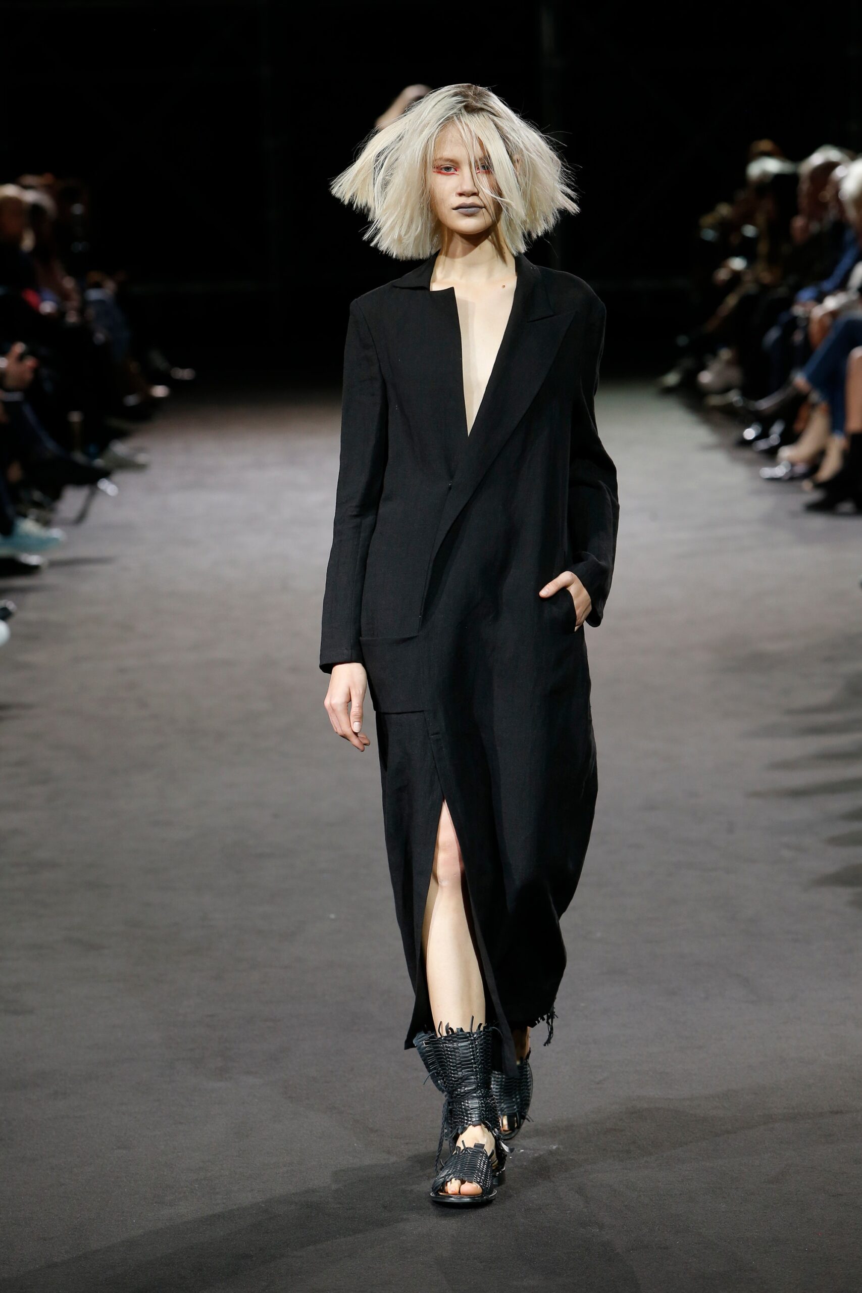 Yohji Yamamoto S/S 19 Look 30