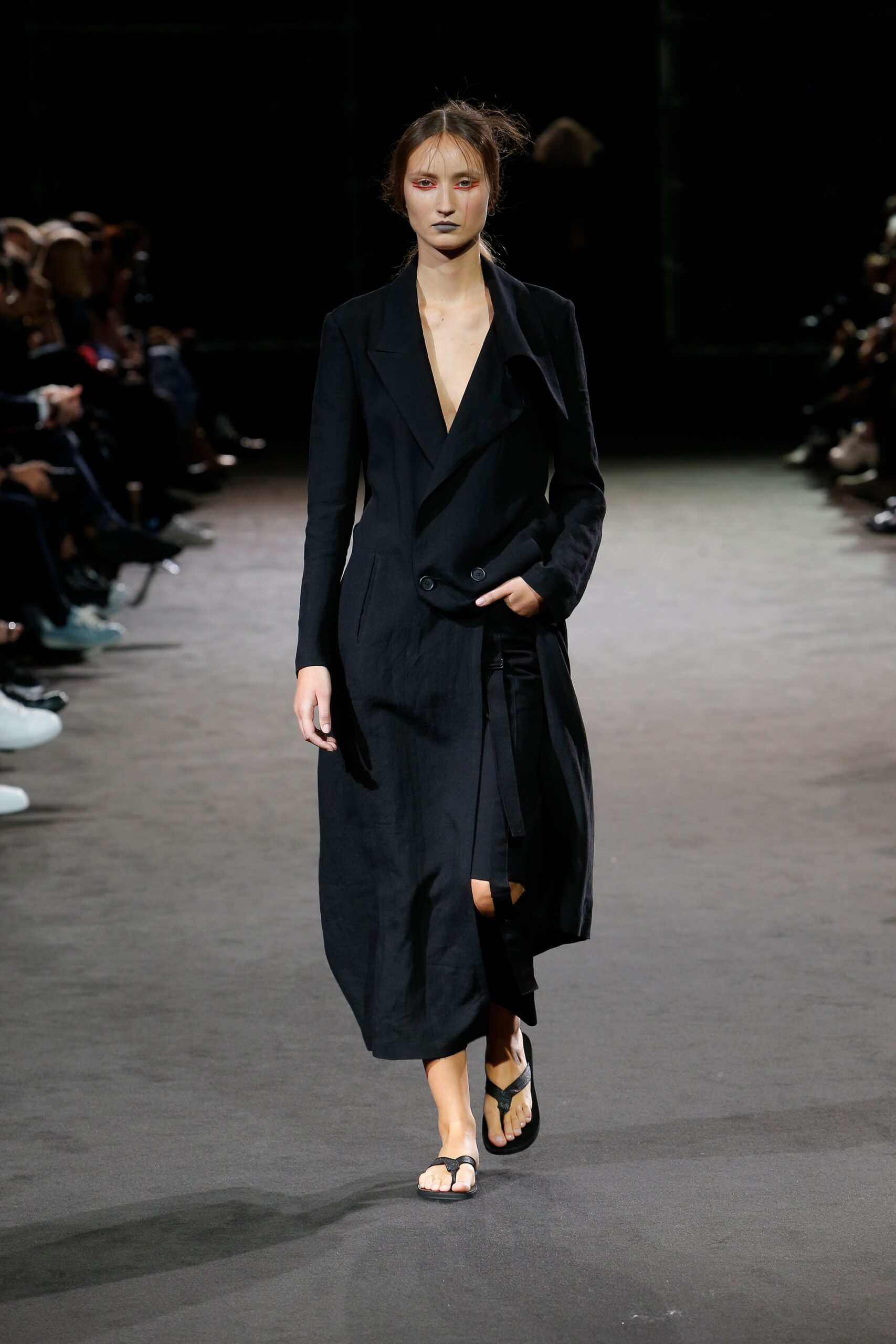 Yohji Yamamoto S/S 19 Look 31