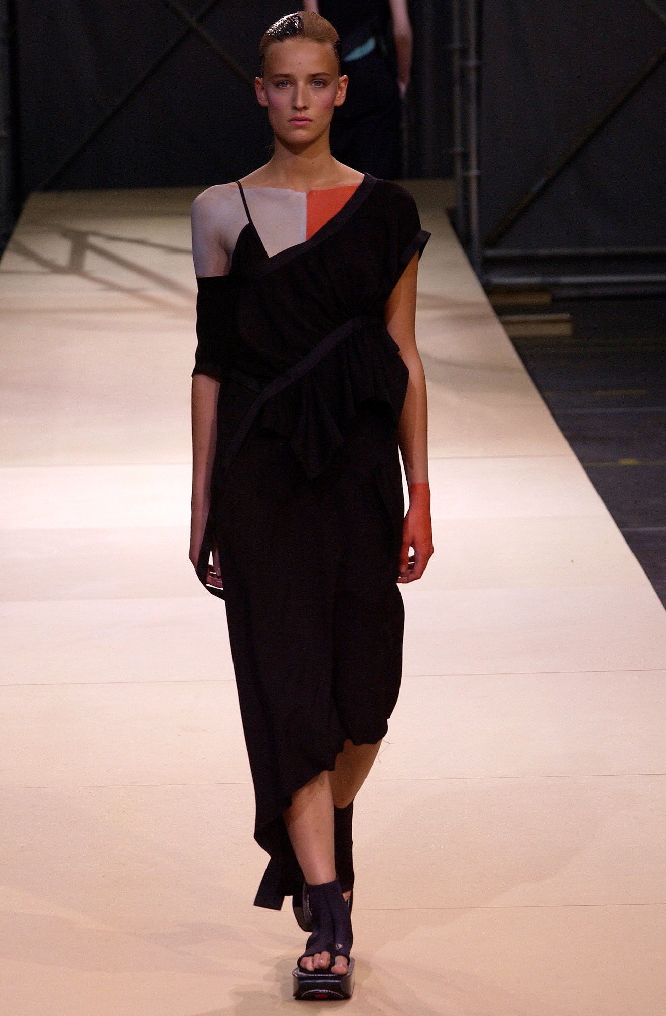 Yohji Yamamoto S/S 04 Look 32